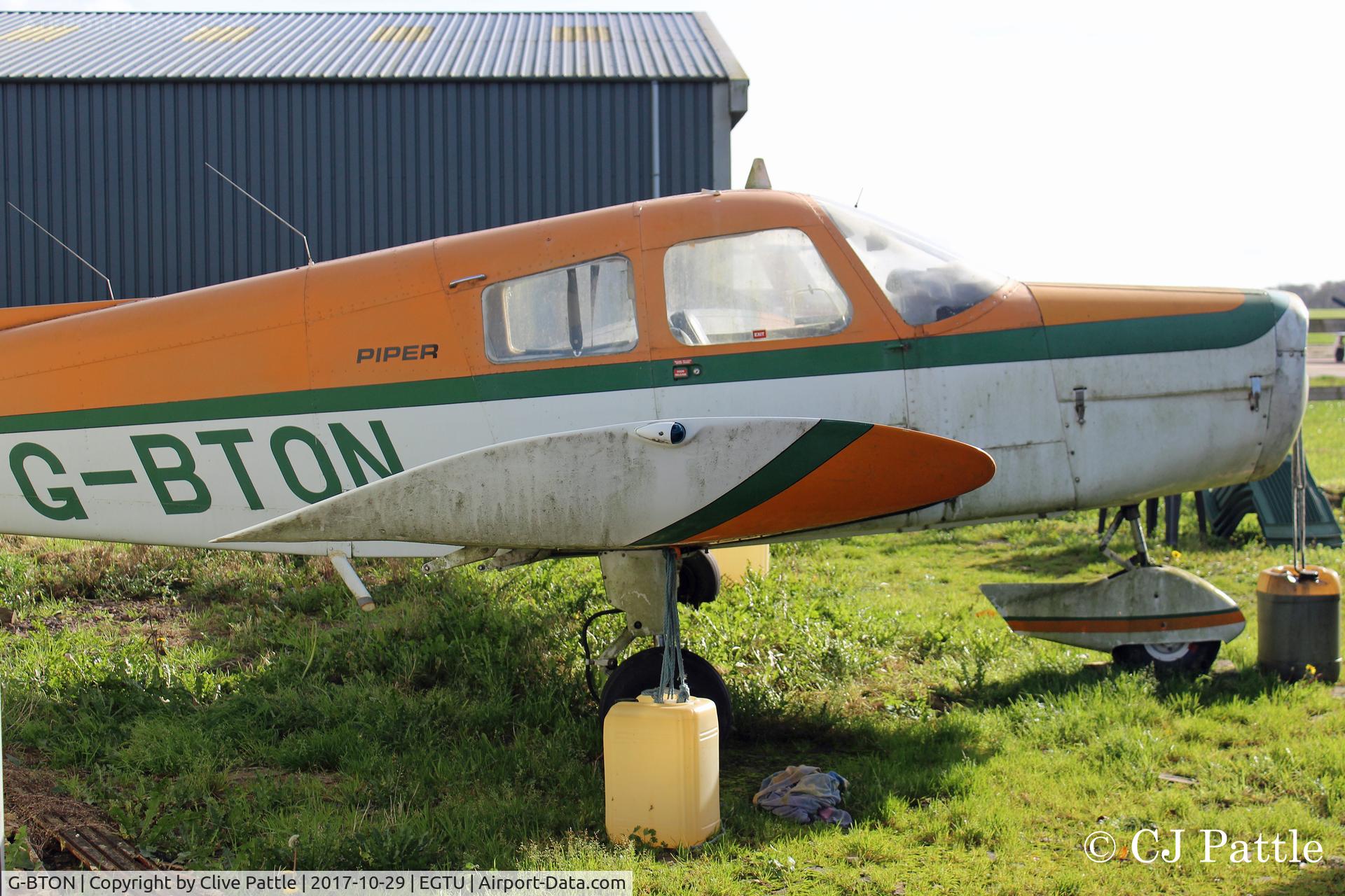 G-BTON, 1974 Piper PA-28-140 Cherokee Cruiser C/N 28-7425343, Resting at Dunkeswell