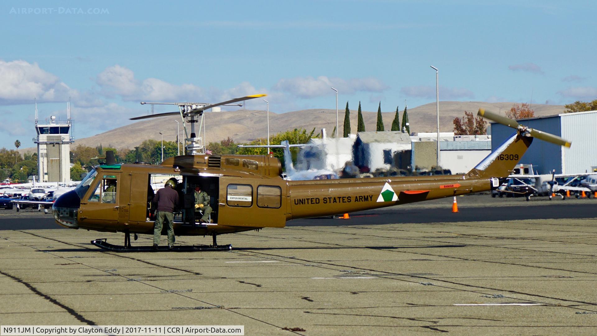 N911JM, 1965 Bell UH-1H C/N 65-09870, Buchanan Field Concord California 2017.