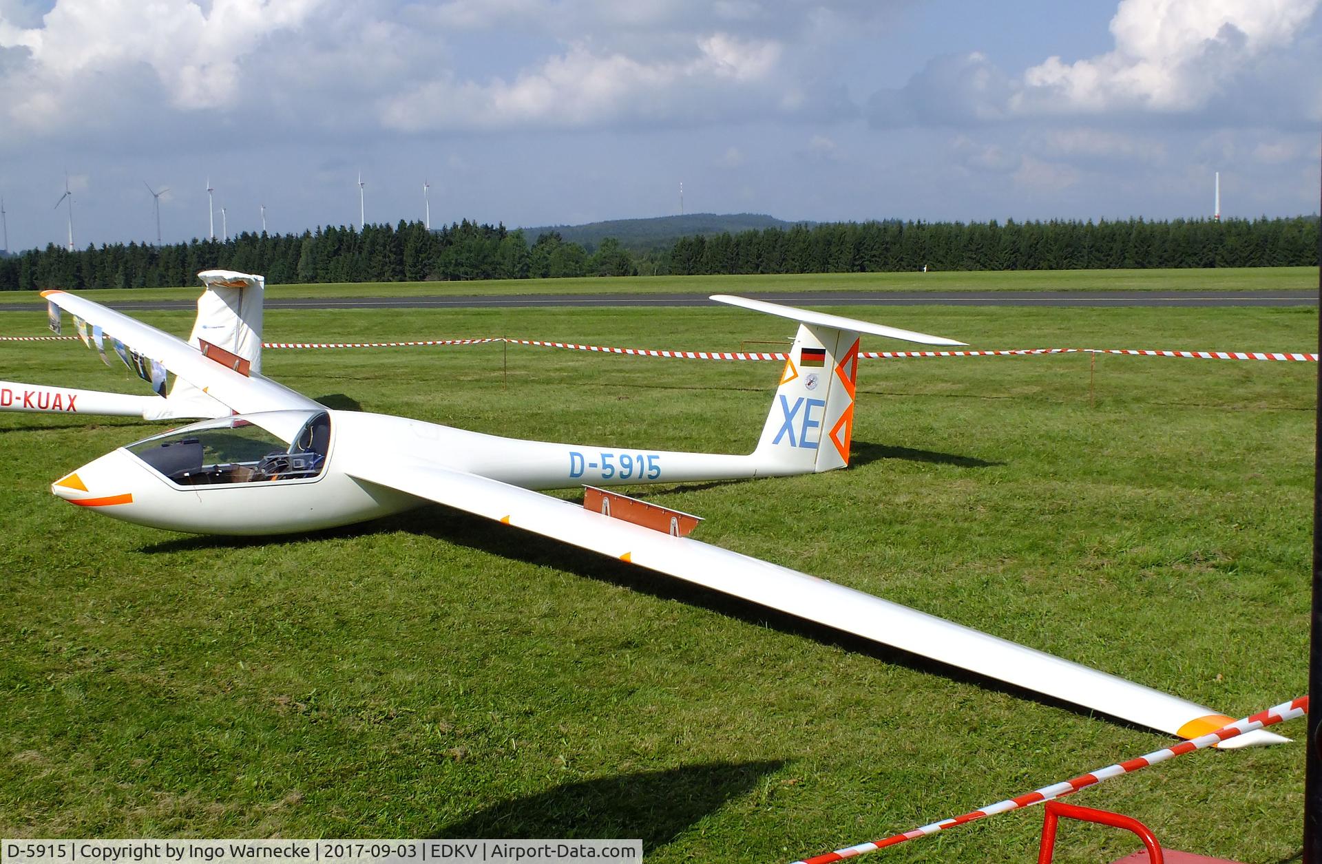 D-5915, Grob G-102 Astir CS Jeans C/N Not found D-5915, Grob G.102 Astir CS Jeans at the Dahlemer Binz 60th jubilee airfield display