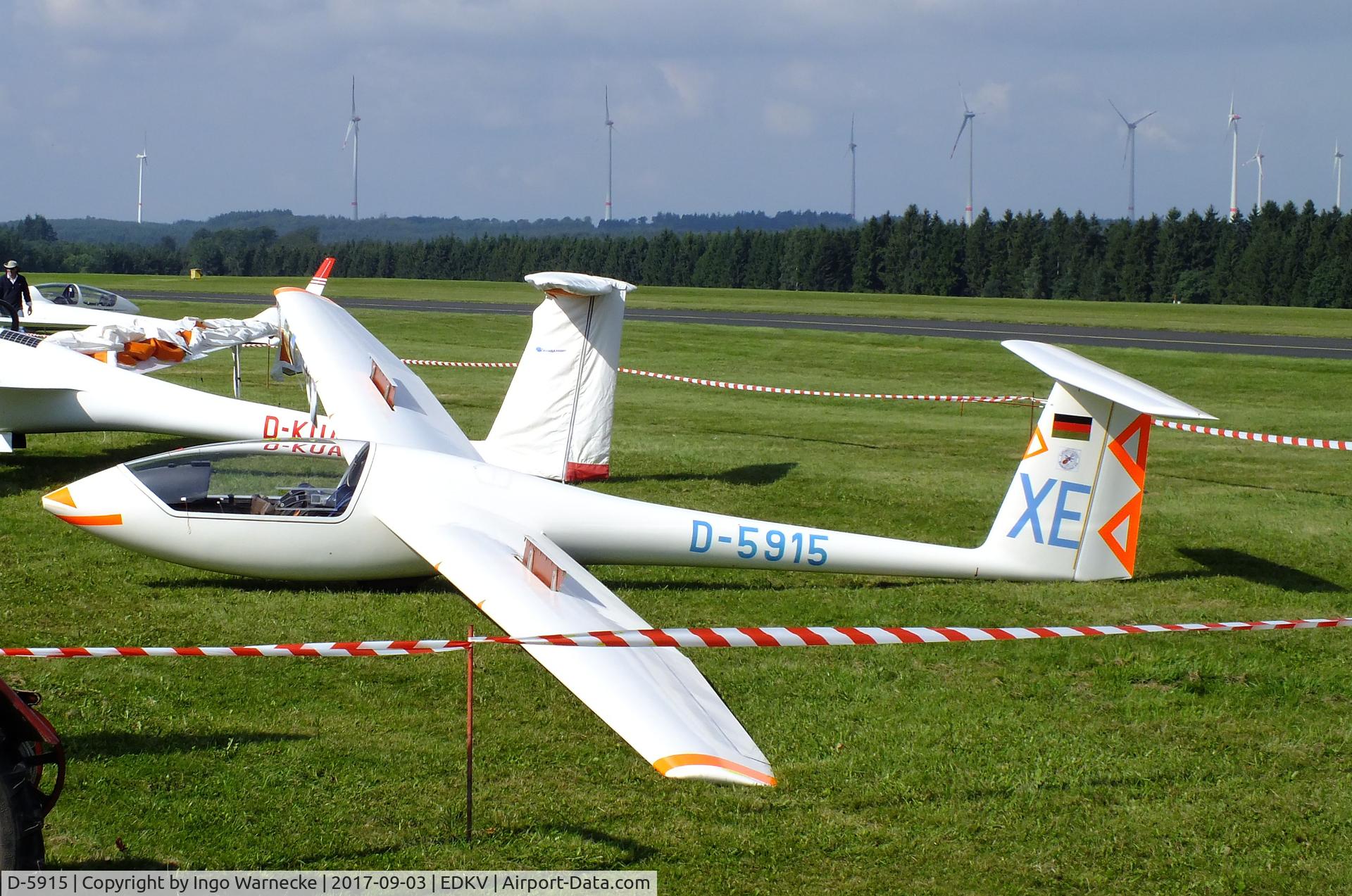 D-5915, Grob G-102 Astir CS Jeans C/N Not found D-5915, Grob G.102 Astir CS Jeans at the Dahlemer Binz 60th jubilee airfield display
