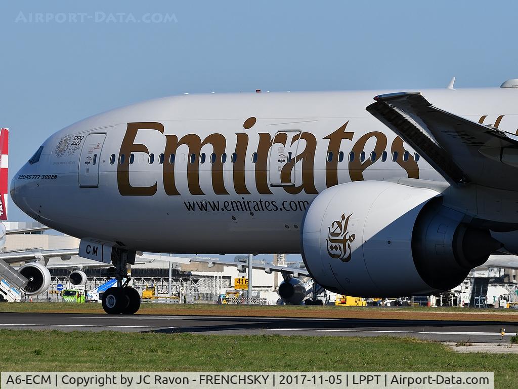 A6-ECM, 2009 Boeing 777-36N/ER C/N 37703, EK192 take off to Dubai