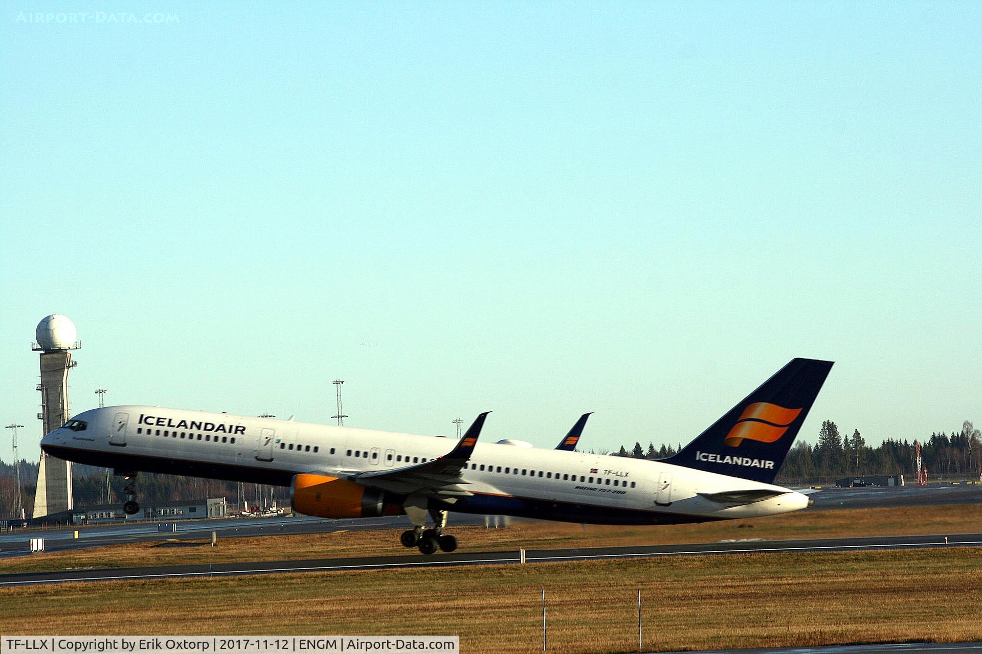 TF-LLX, 2000 Boeing 757-256 C/N 29311, TF-LLX taking off OSL