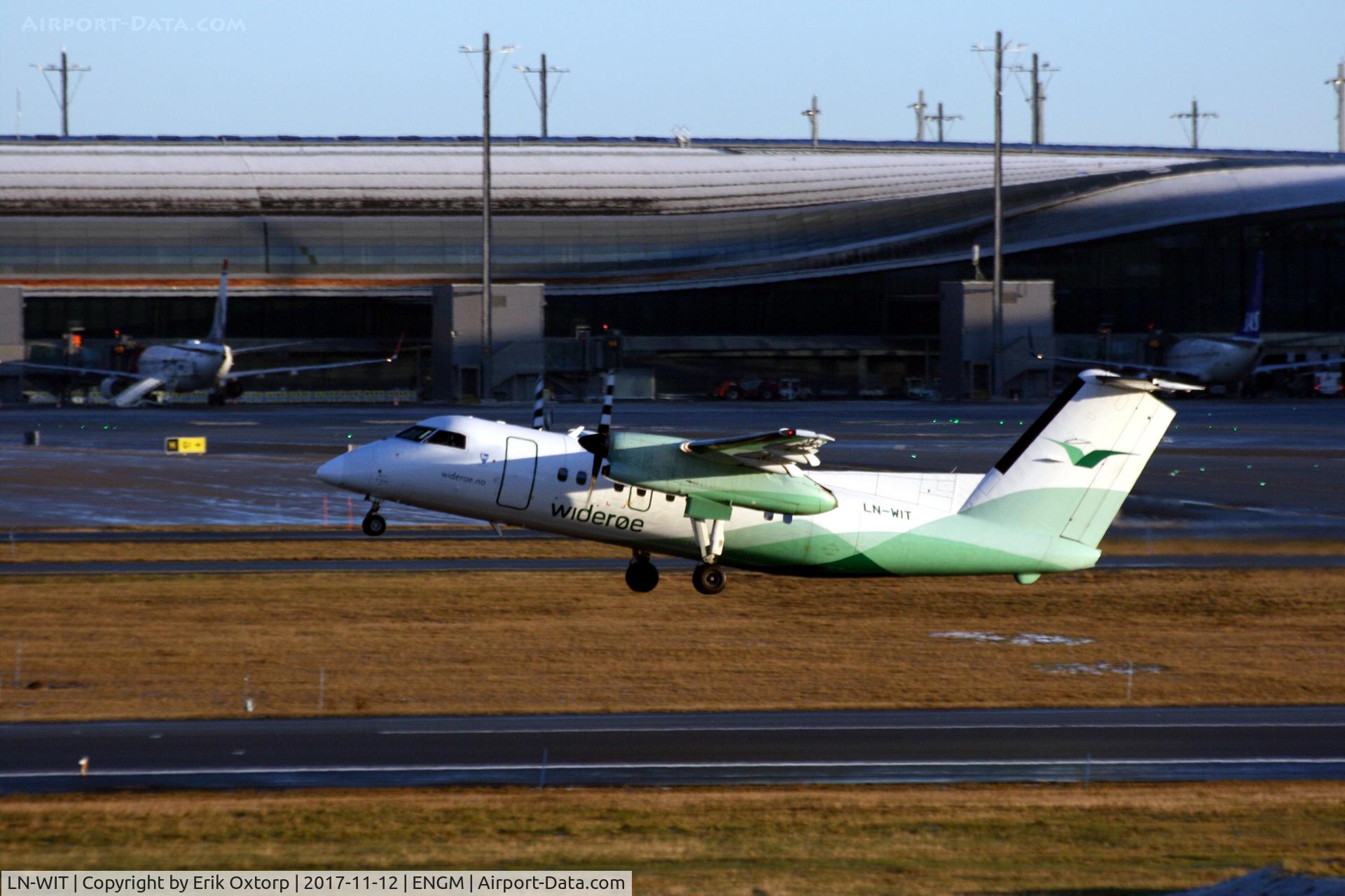 LN-WIT, 1991 De Havilland Canada DHC-8-103A Dash 8 C/N 310, LN-WIT taking off OSL