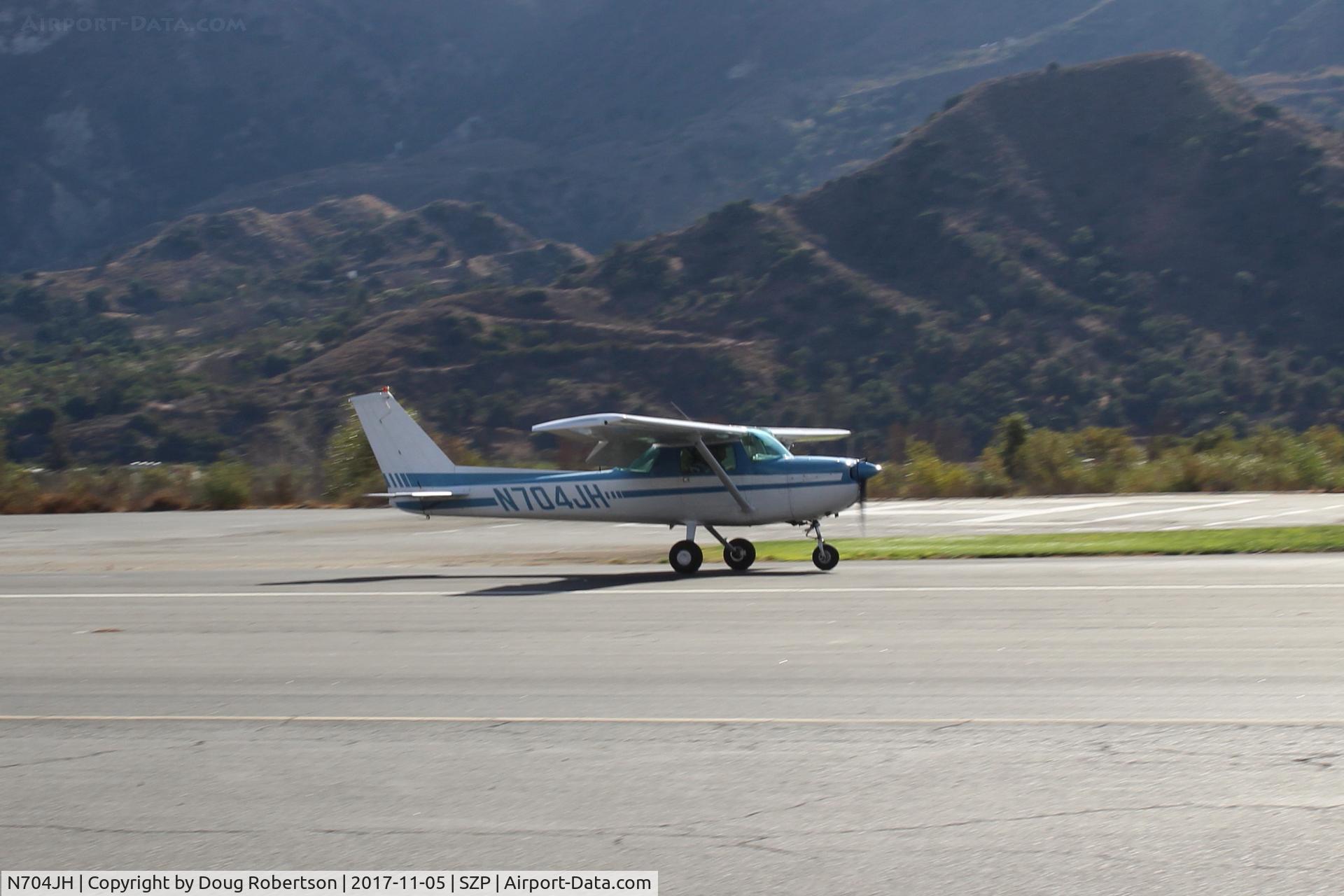 N704JH, 1976 Cessna 150M C/N 15078644, 1976 Cessna 150M, Continental O-200 100 Hp, landing roll Rwy 22