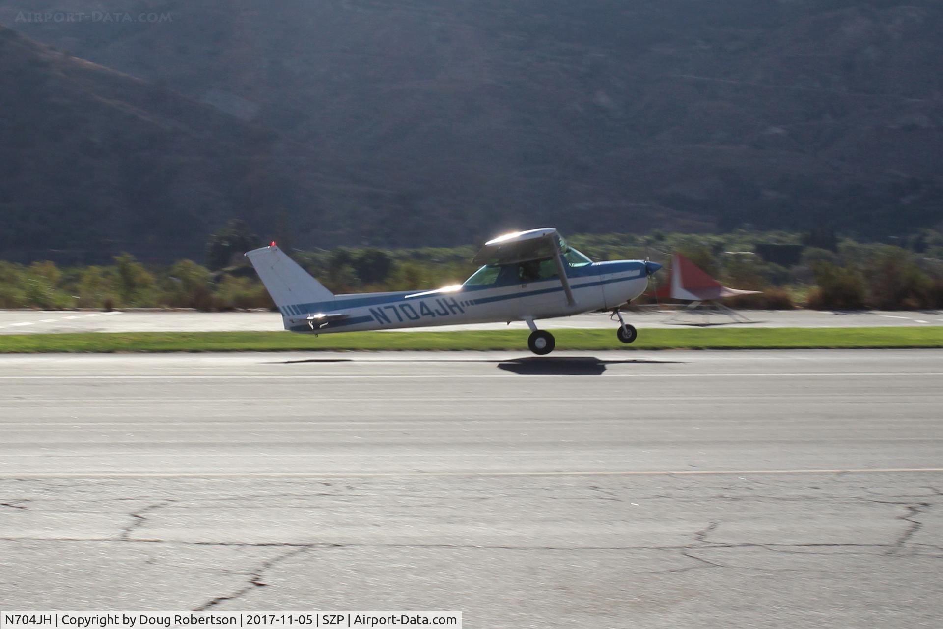 N704JH, 1976 Cessna 150M C/N 15078644, 1976 Cessna 150M, Continental O-200 100 Hp, takeoff Rwy 22