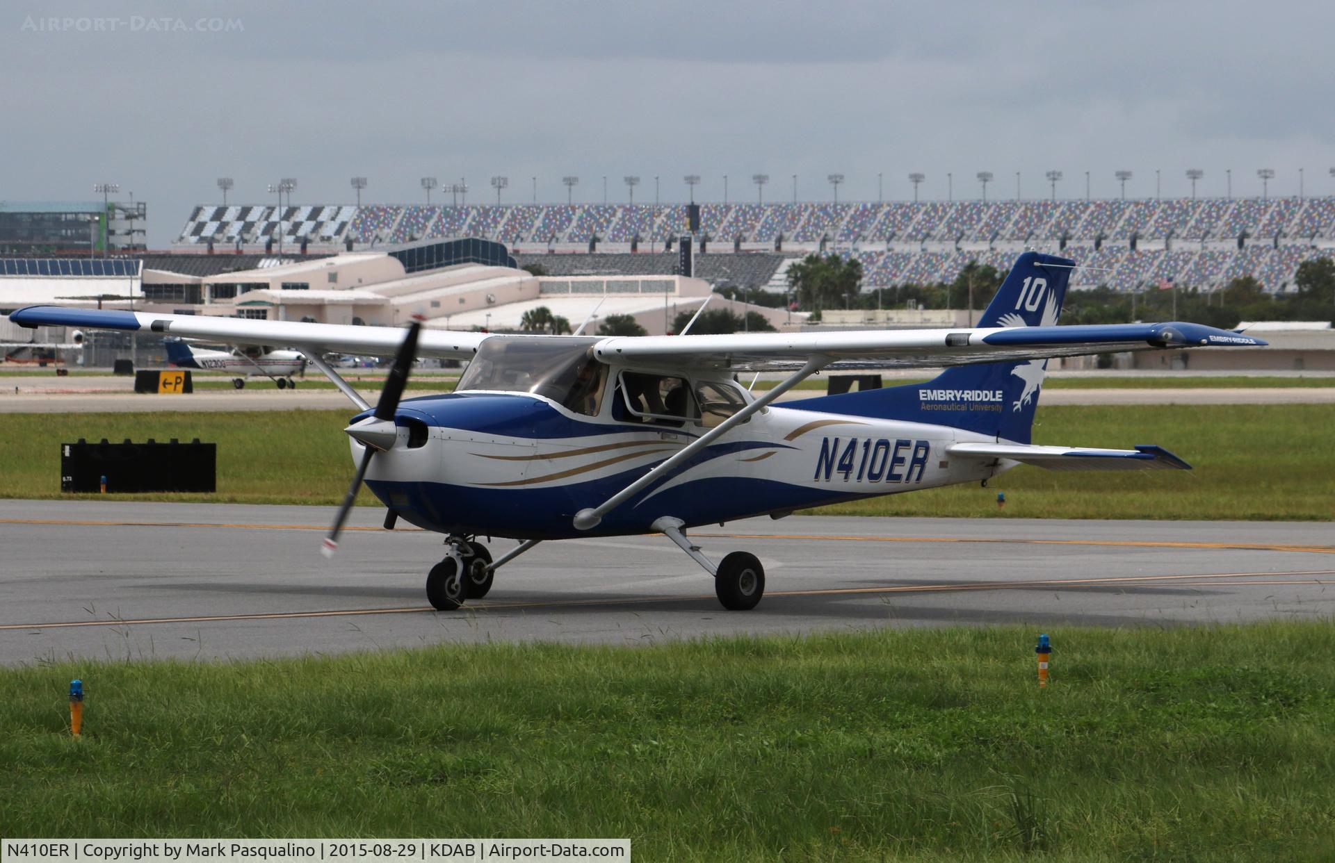 N410ER, 2002 Cessna 172S C/N 172S9159, Cessna 172S