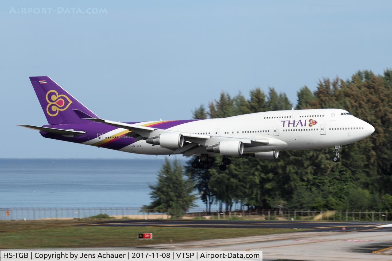HS-TGB, 2001 Boeing 747-4D7 C/N 32370, short final rwy 09