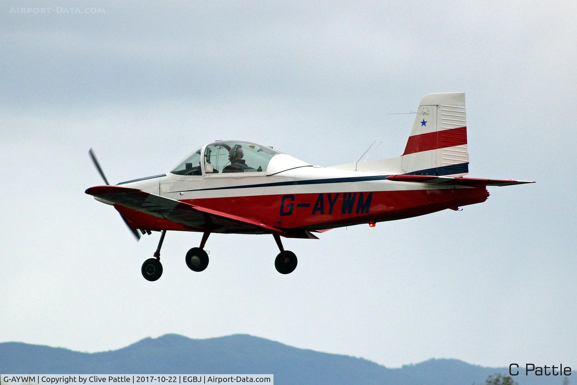 G-AYWM, 1971 AESL Glos-Airtourer Super 150/T6 C/N A534, On finals