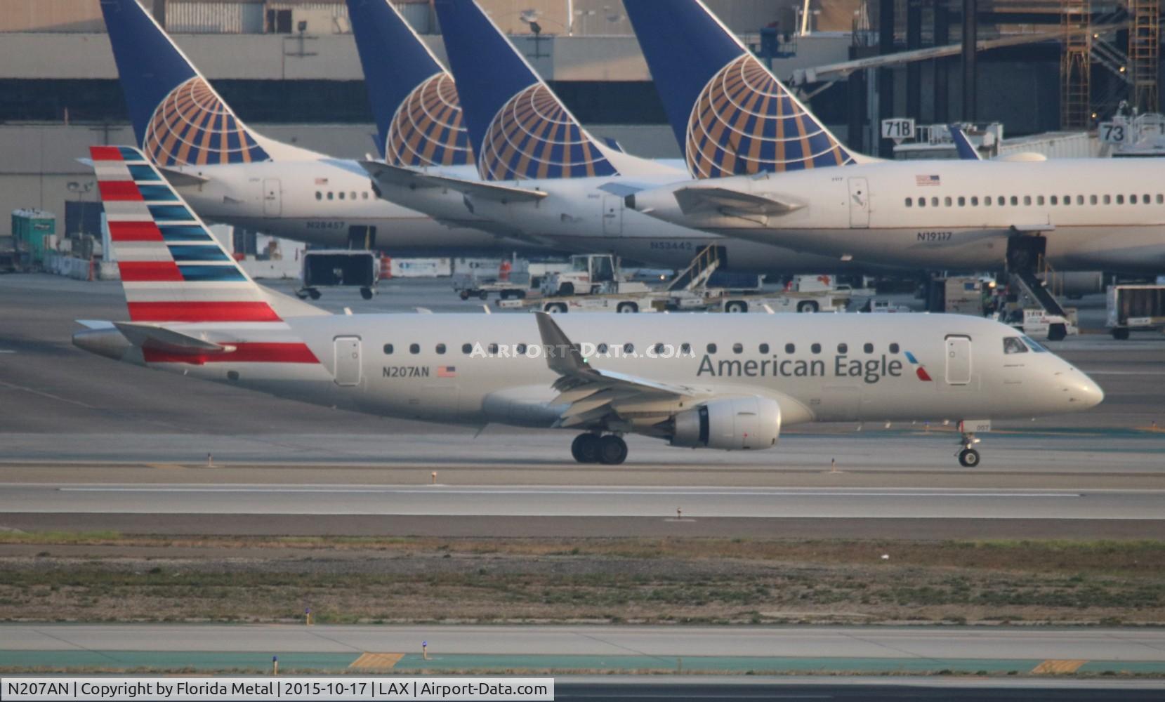 N207AN, 2015 Embraer 175LR (ERJ-170-200LR) C/N 17000490, American Eagle