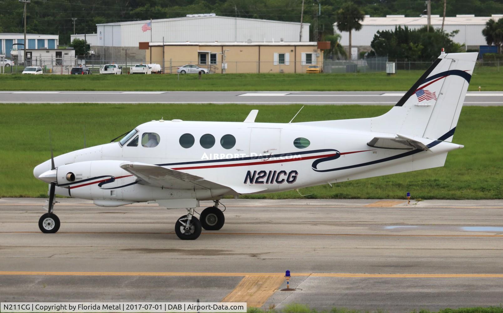 N211CG, 1974 Beech E90 King Air C/N LW-101, Beech E90