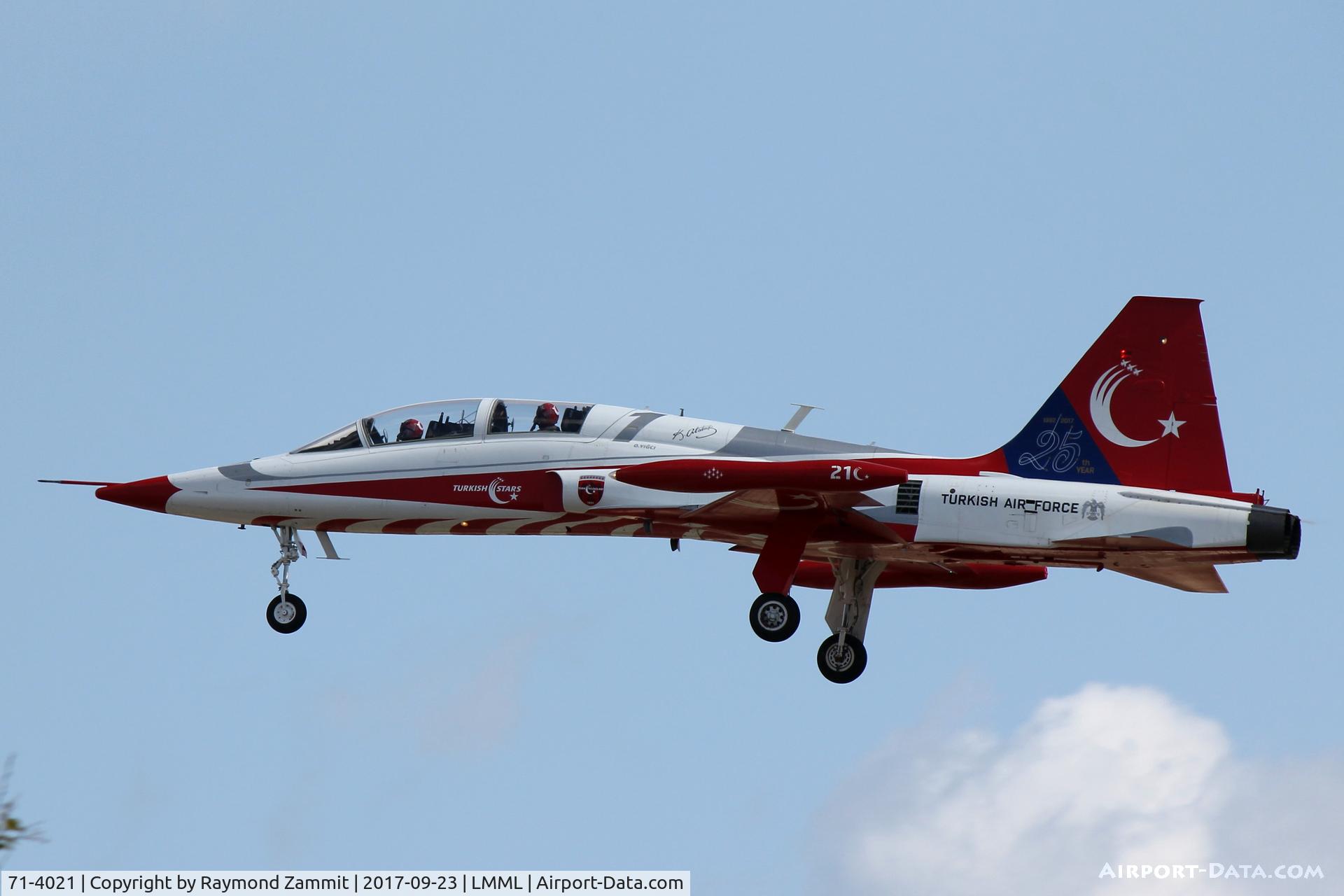 71-4021, 1971 Northrop (Canadair) NF-5B (CL-226) C/N 4021, Northrop NF-5B Freedom Fighter 71-4021/1 Turkish Stars, Turkish Air Force