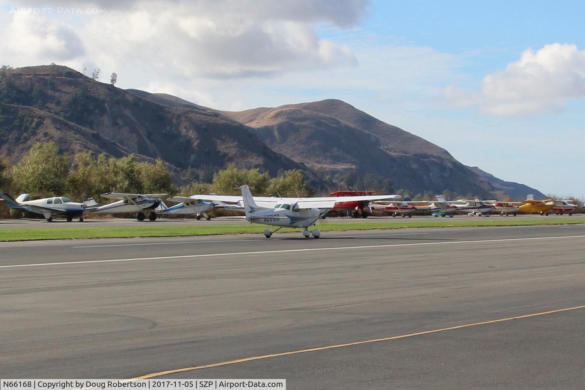 N66168, 1983 Cessna 172P C/N 17275974, 1983 Cessna 172P SKYHAWK, Lycoming O-320-D2J 160 Hp, landing roll Rwy 22