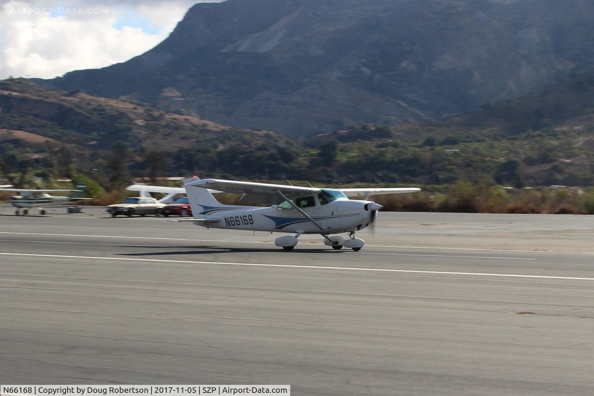 N66168, 1983 Cessna 172P C/N 17275974, 1983 Cessna 172P SKYHAWK, Lycoming O-320-D2J 160 Hp, landing roll Rwy 22