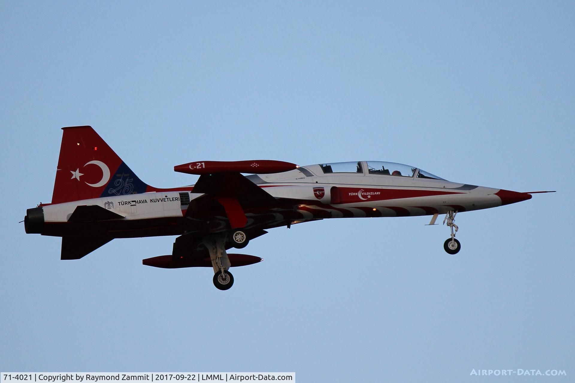 71-4021, 1971 Northrop (Canadair) NF-5B (CL-226) C/N 4021, Northrop NF-5B 71-4021/1 Turkish stars Aerobatic Team