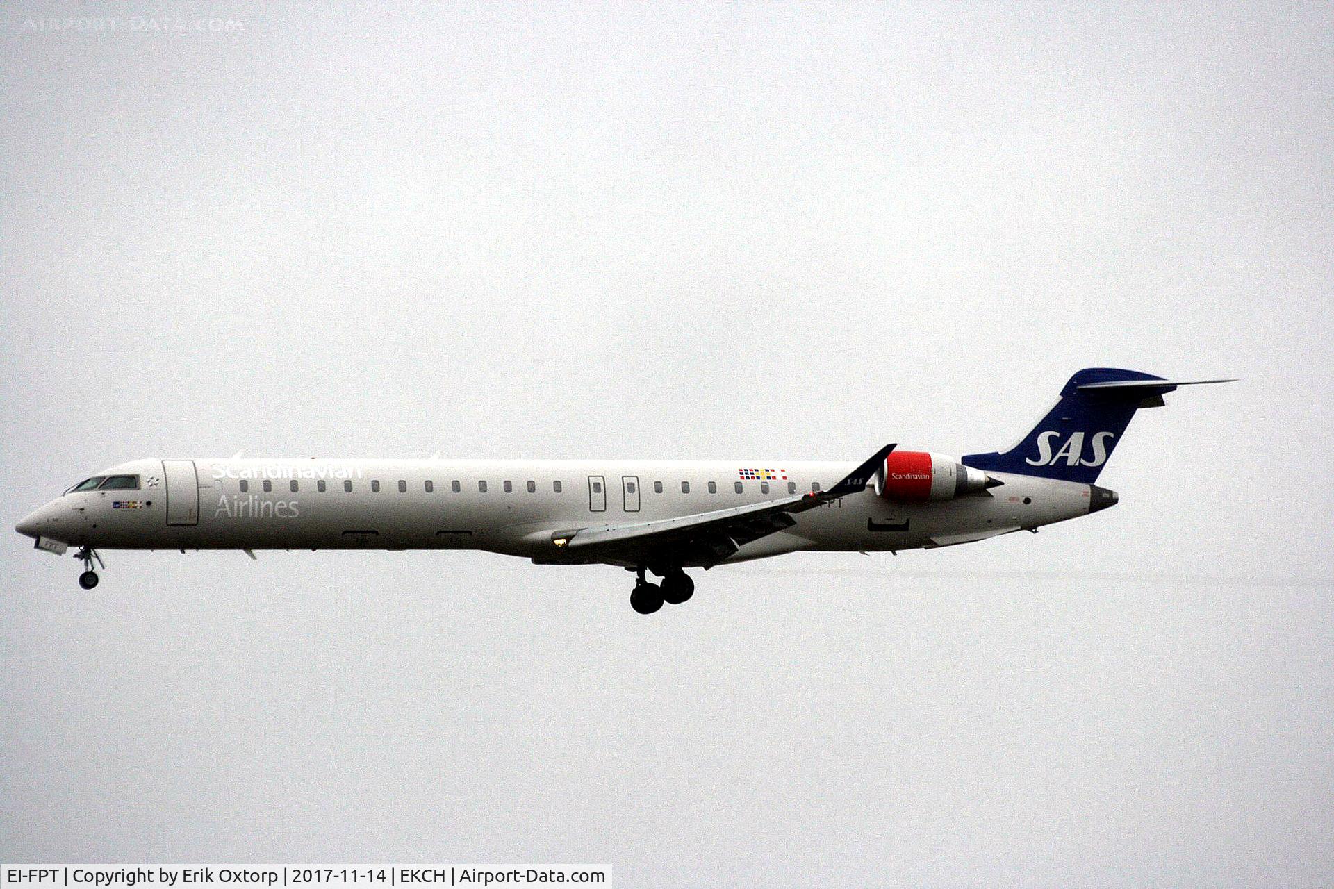 EI-FPT, 2017 Bombardier CRJ-900LR (CL-600-2D24) C/N 15438, EI-FPT landing rw22L