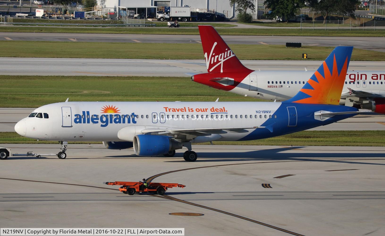 N219NV, 2000 Airbus A320-214 C/N 1255, Allegiant
