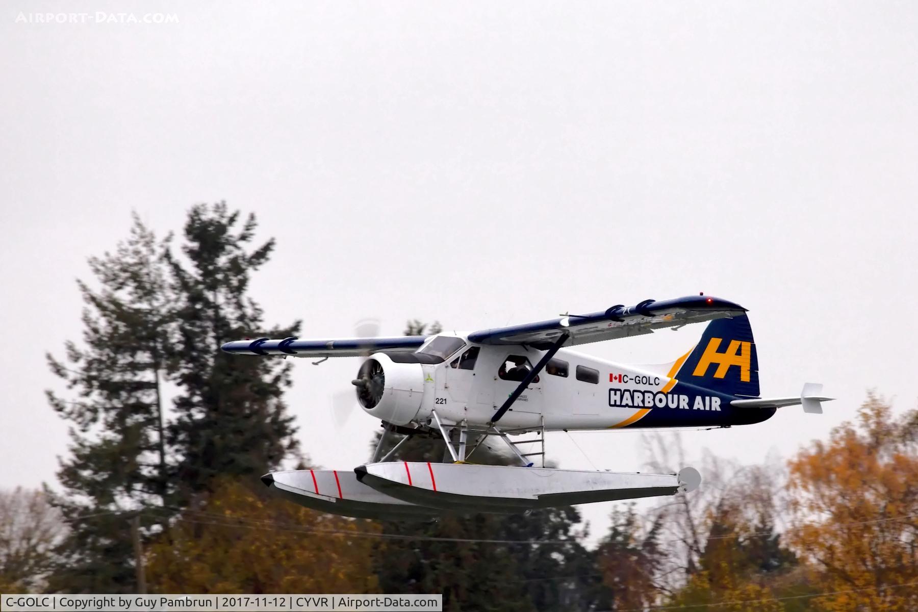 C-GOLC, 1959 De Havilland Canada U-6A Beaver C/N 1392, Departing