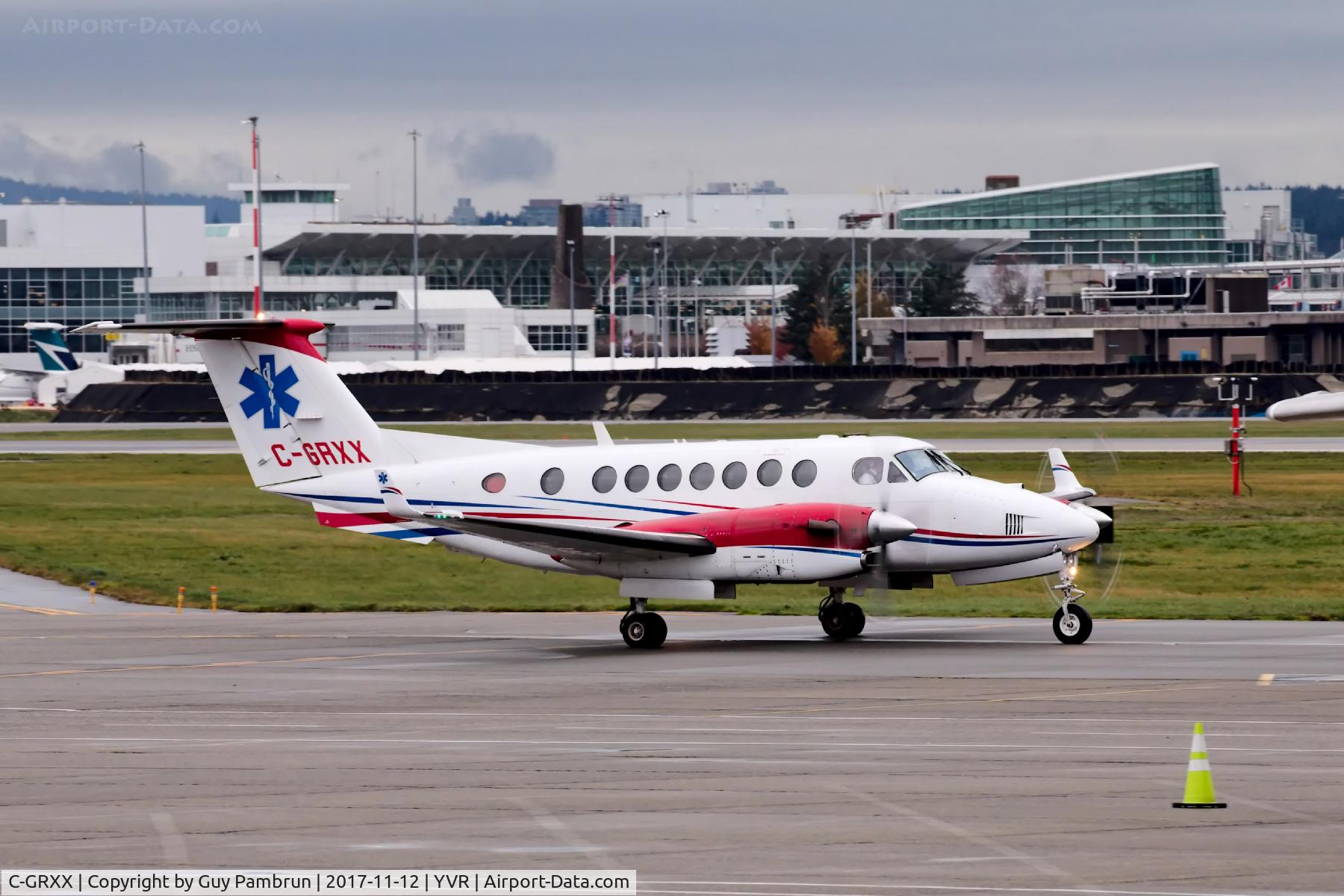 C-GRXX, 1998 Beech B300 King Air C/N FL-221, Just landed