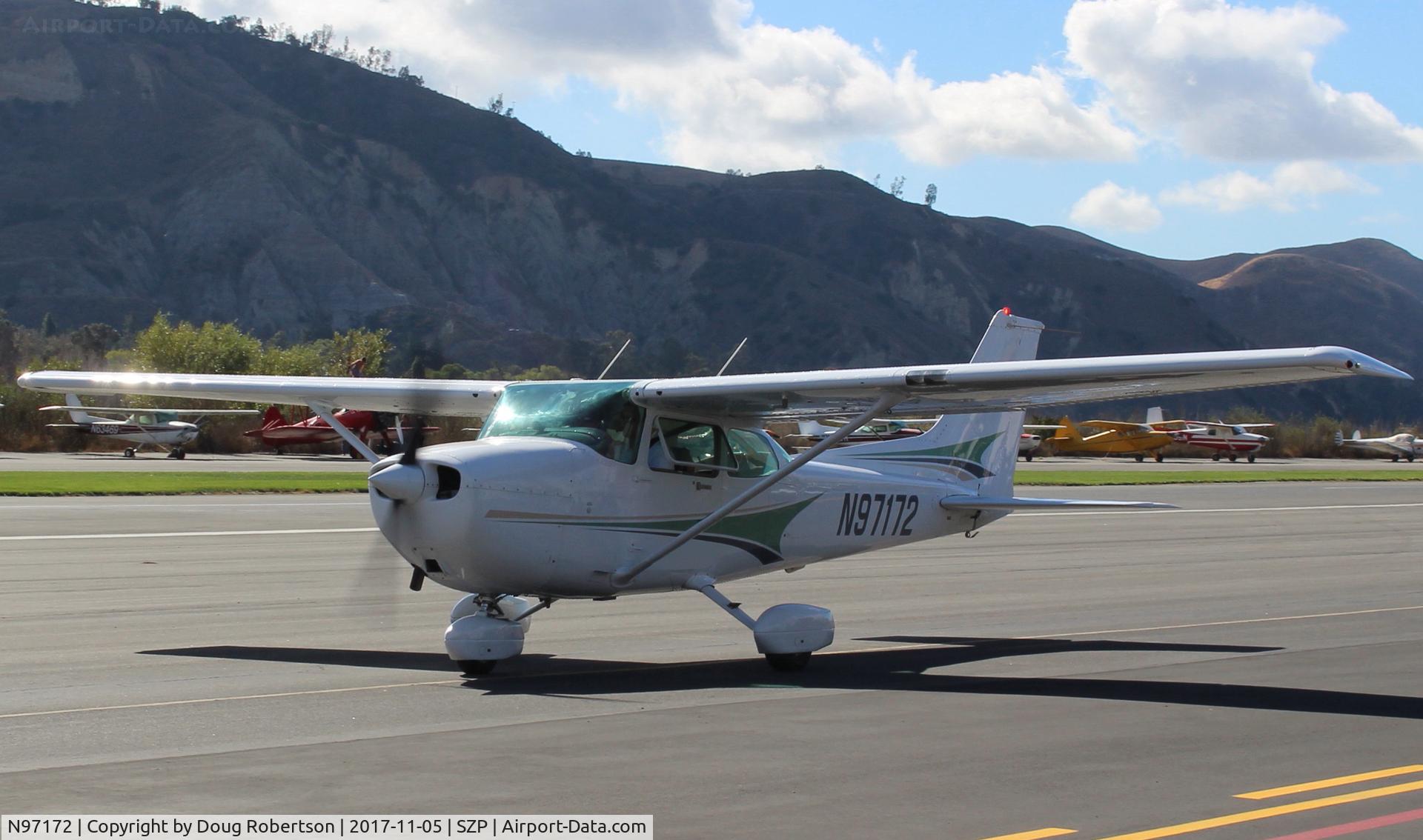 N97172, 1984 Cessna 172P C/N 17276162, 1984 Cessna 172P SKYHAWK, Lycoming O-320-D2J 160 Hp, taxi