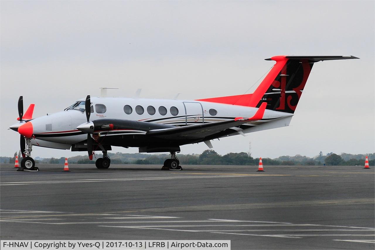 F-HNAV, 2013 Beechcraft B200GT King Air C/N BY-175, Beechcraft B200GT King Air, Brest-Bretagne airport (LFRB-BES)