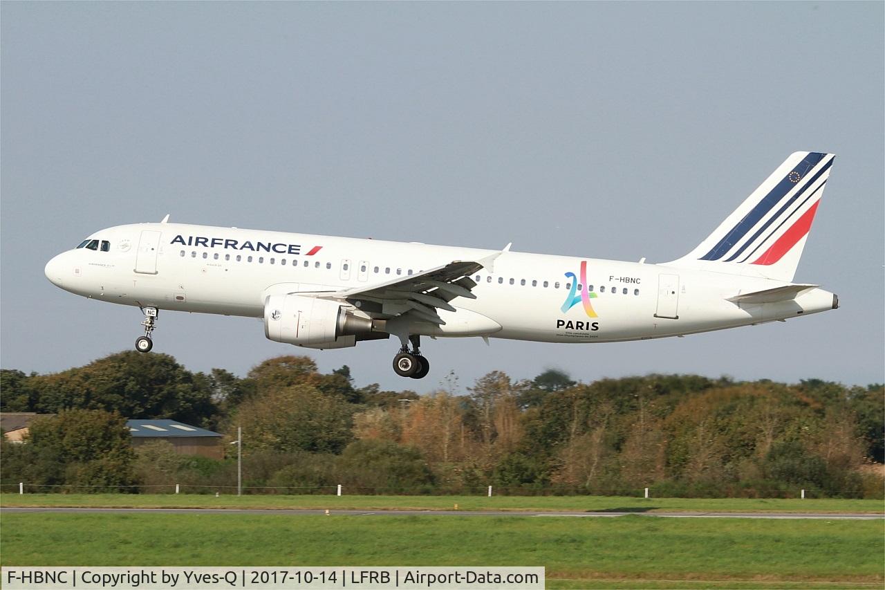 F-HBNC, 2010 Airbus A320-214 C/N 4601, Airbus A320-214, On final rwy 25L, Brest-Bretagne airport (LFRB-BES)