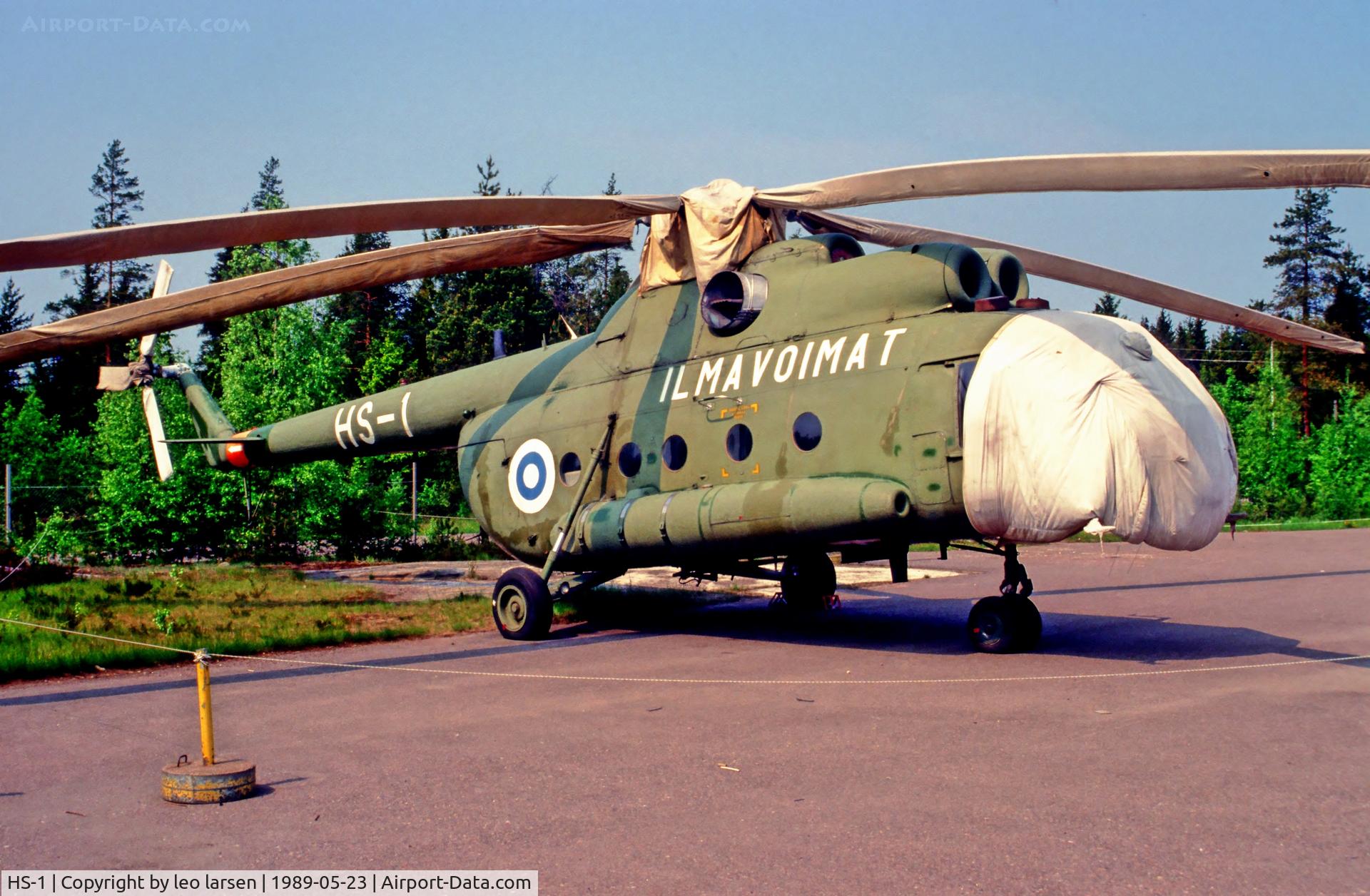HS-1, 1973 Mil Mi-8T Hip C/N 13301, Air Museum Helsinki 23.5.1989