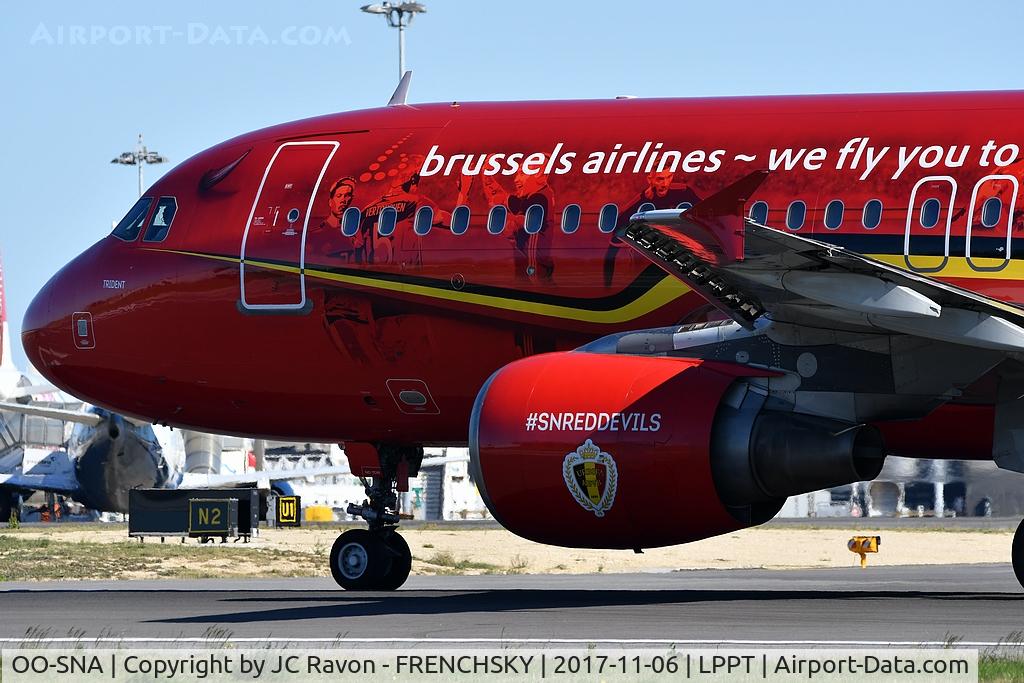 OO-SNA, 2001 Airbus A320-214 C/N 1441, Brussels Airlines (Red Devils Livery)