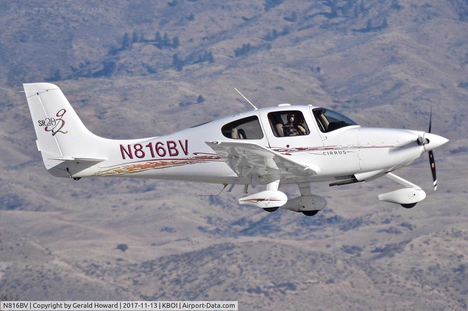 N816BV, 2005 Cirrus SR20 G2 C/N 1594, Landing RWY 10R.