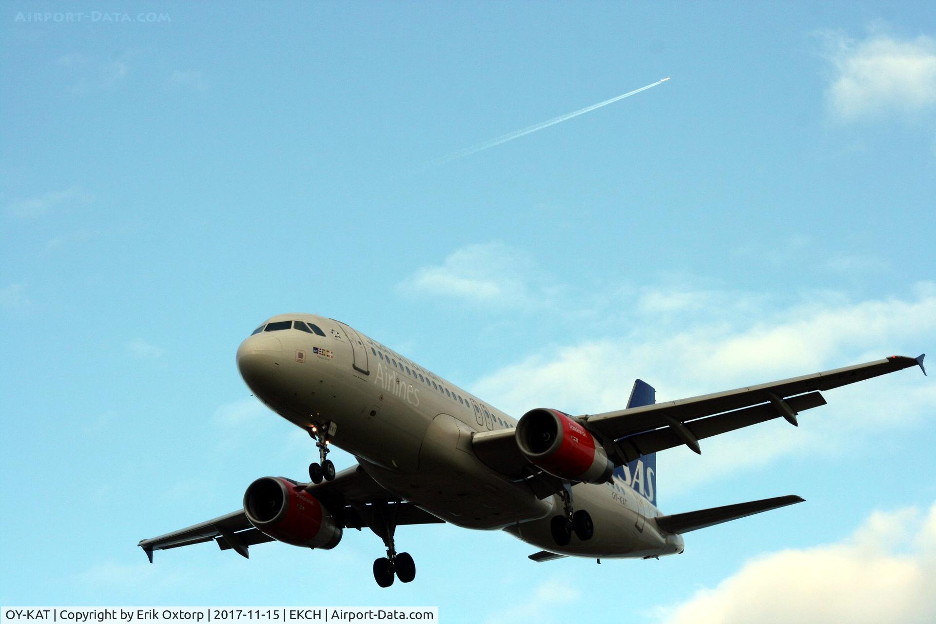 OY-KAT, 2007 Airbus A320-232 C/N 3192, OY-KAT landing rw 22L