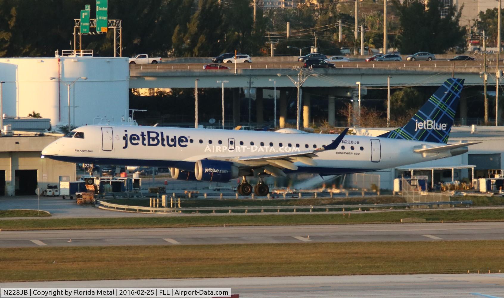 N228JB, 2006 Embraer 190AR (ERJ-190-100IGW) C/N 19000030, Jet Blue