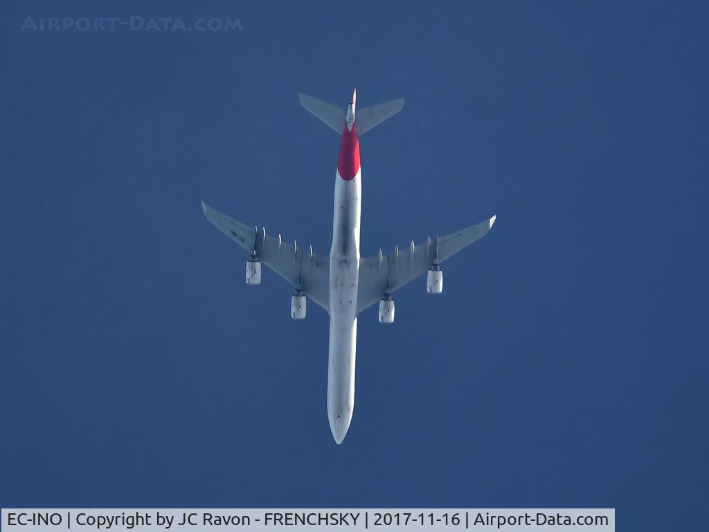 EC-INO, 2003 Airbus A340-642 C/N 431, overflying Bordeaux city, Ibéria 2828 flight level 280