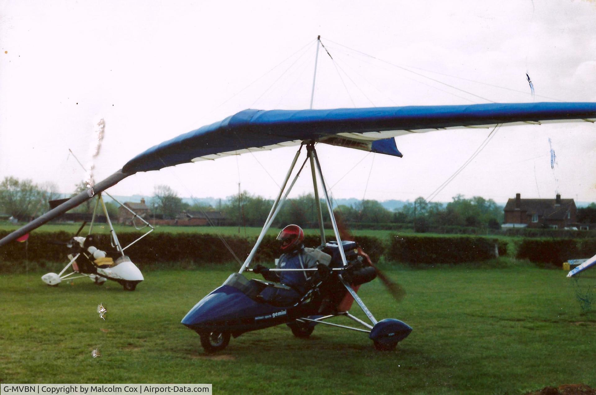 G-MVBN, 1988 Mainair Gemini Flash IIA C/N 668-788-6-W458, Photo taken at Redlands Microlight Club run by Don Law. Year 1991