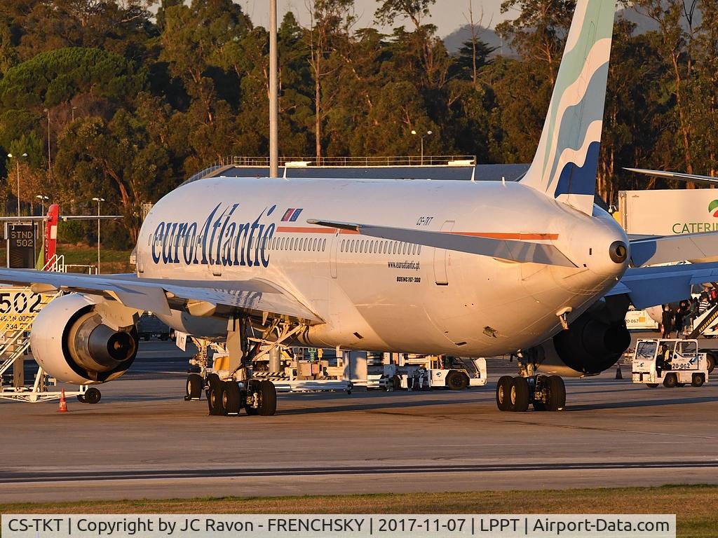 CS-TKT, 2001 Boeing 767-36N/ER C/N 30853, EuroAtlantic Airways