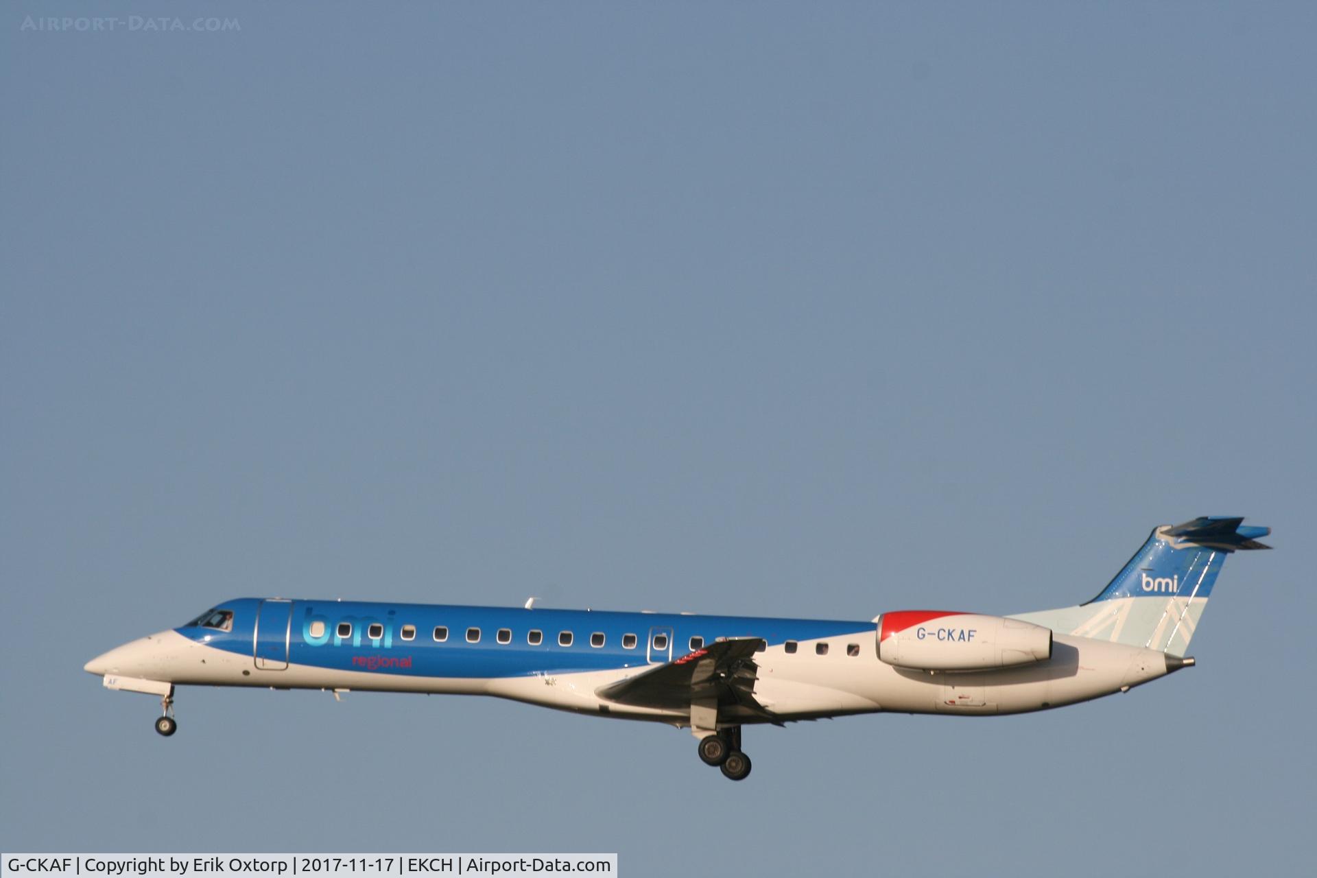 G-CKAF, 1998 Embraer EMB-145EU (ERJ-145EU) C/N 145047, G-CKAF landing rw 22L