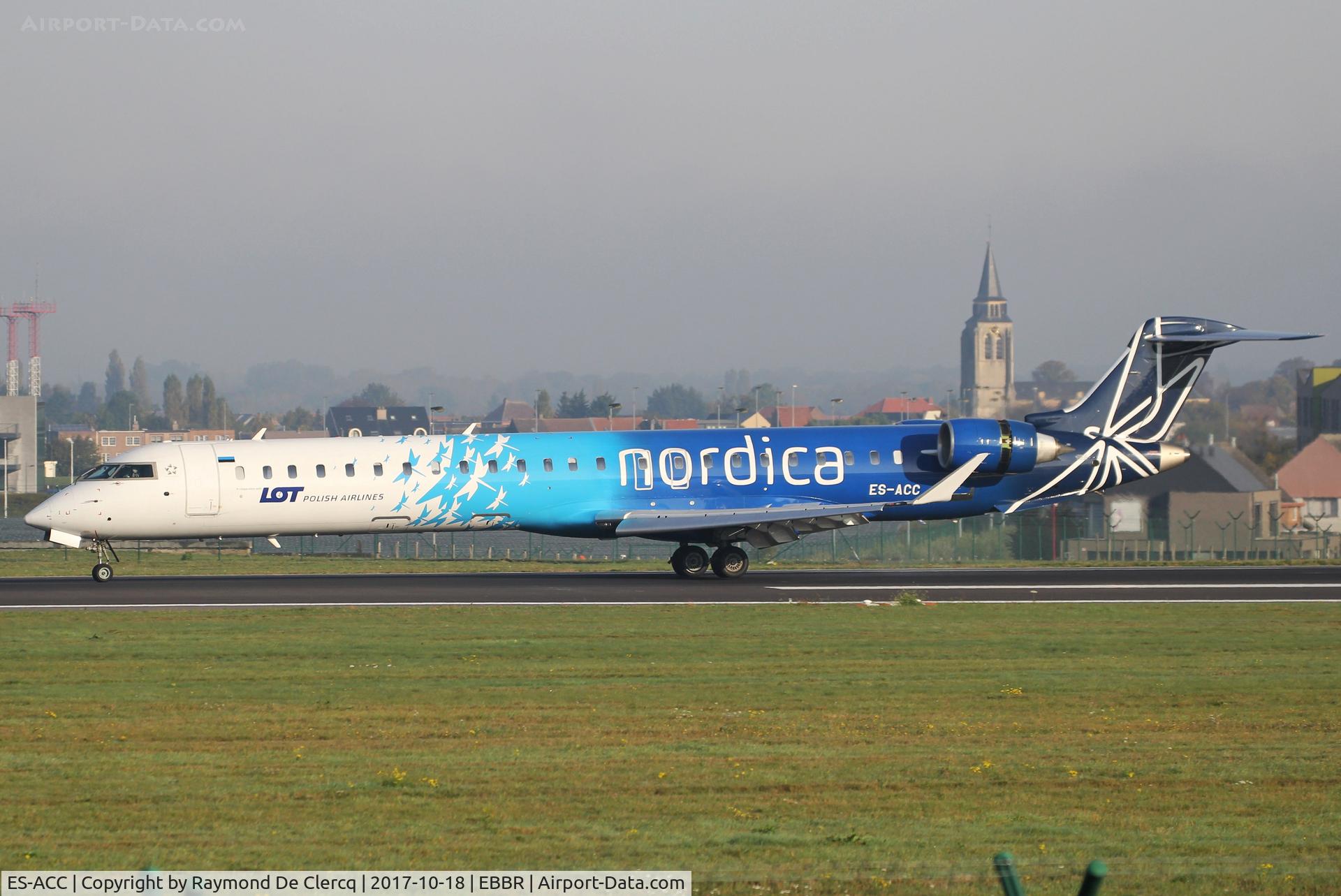 ES-ACC, 2011 Bombardier CRJ-900LR (CL-600-2D24) C/N 15262, Landing 25L