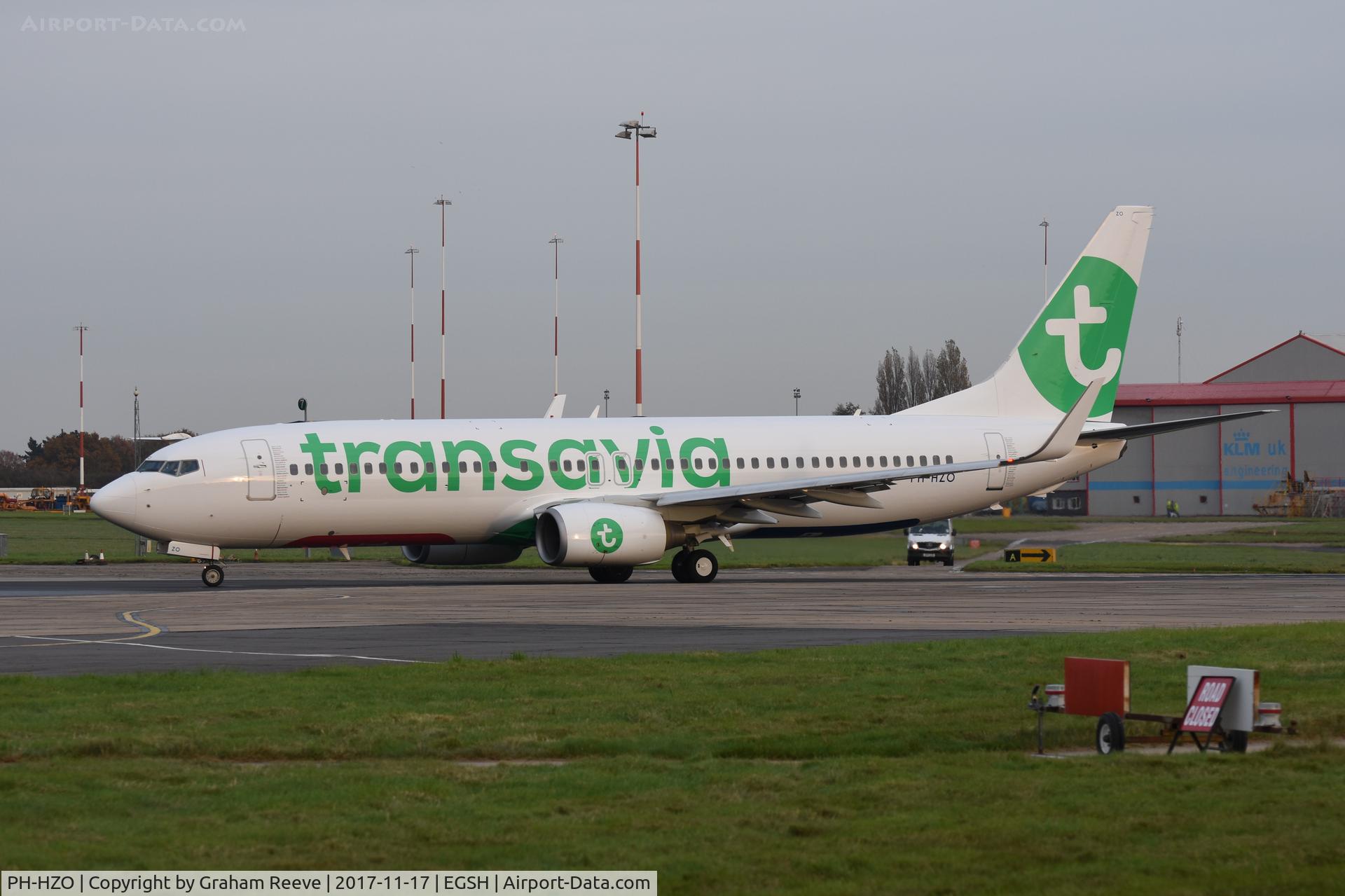 PH-HZO, 2007 Boeing 737-8K2 C/N 34169, Leaving Norwich in a new colour scheme.