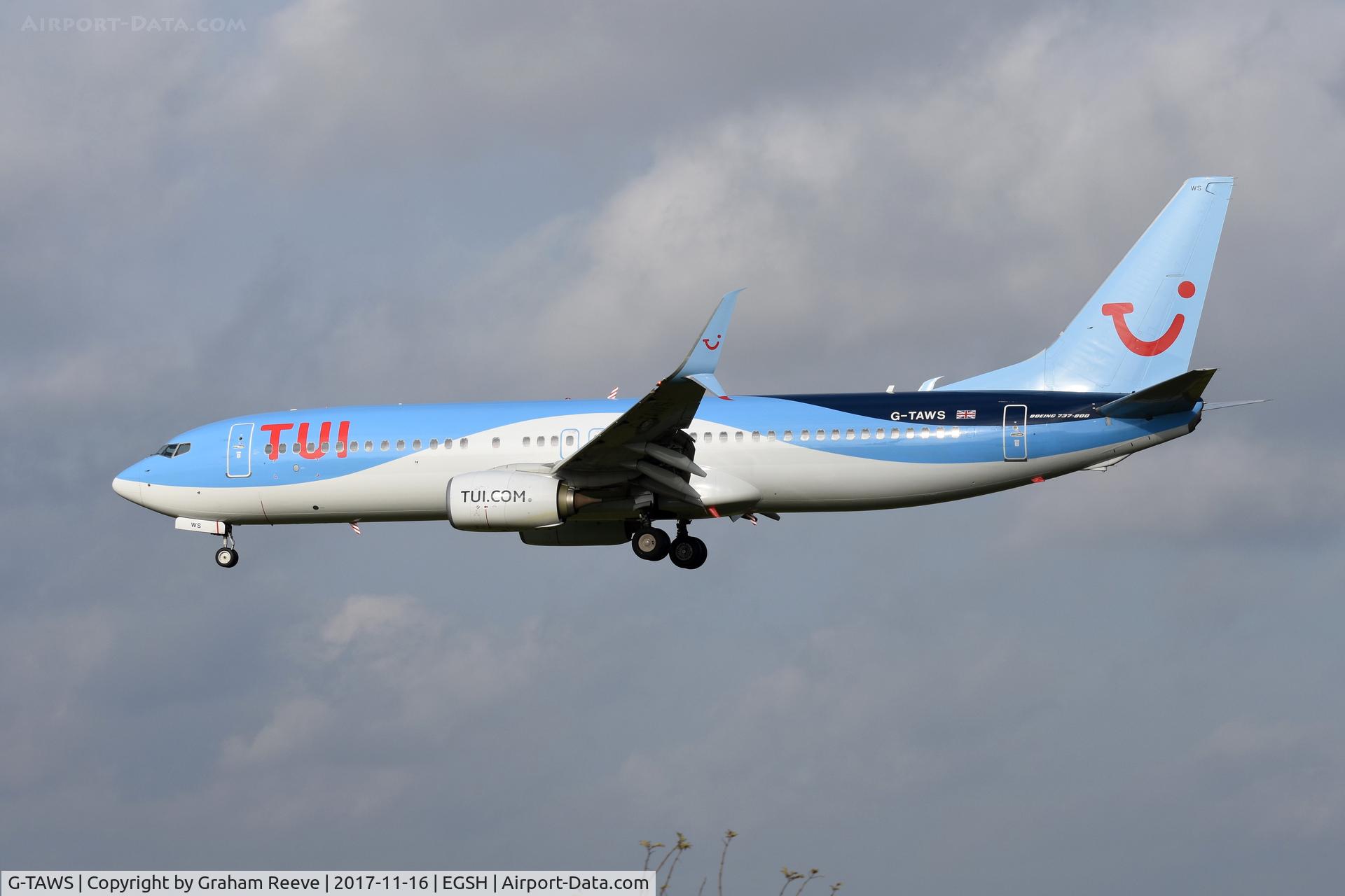 G-TAWS, 2014 Boeing 737-8K5 C/N 37241, Landing at Norwich.
