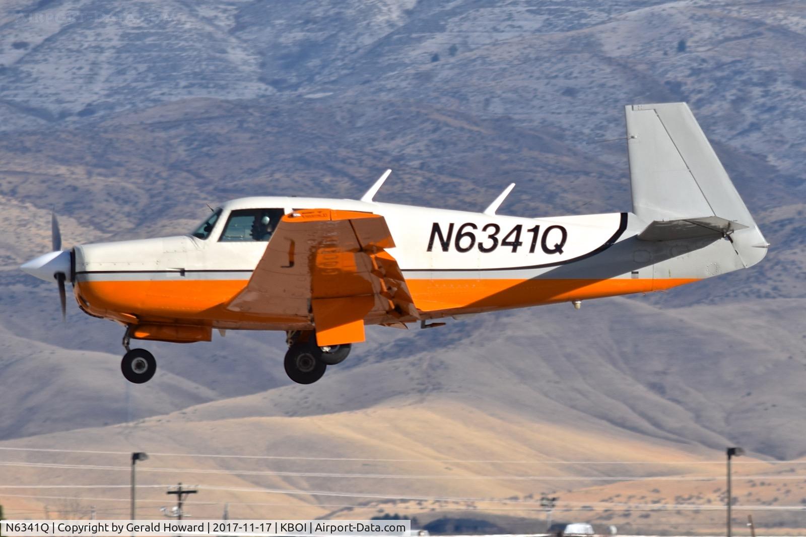 N6341Q, 1967 Mooney M20F Executive C/N 670424, Landing RWY 28L.
