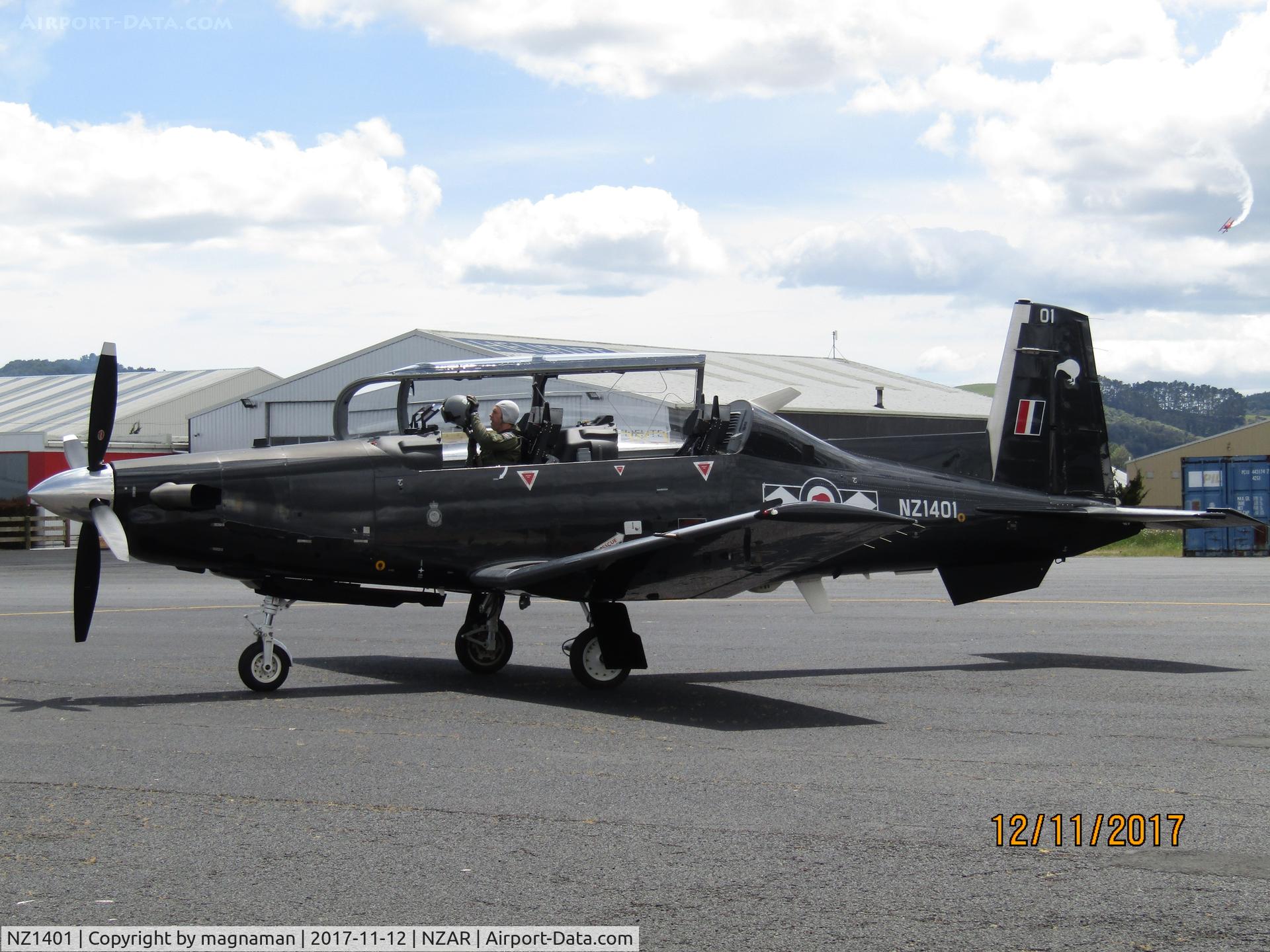 NZ1401, 2014 Raytheon T-6C Texan II C/N PM-37, nice hair net sir