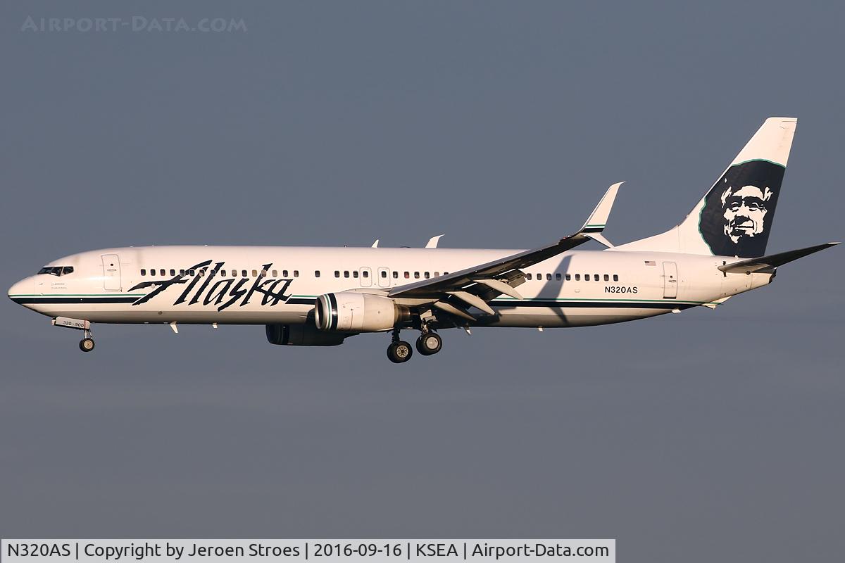N320AS, 2003 Boeing 737-990 C/N 33680, KSEA