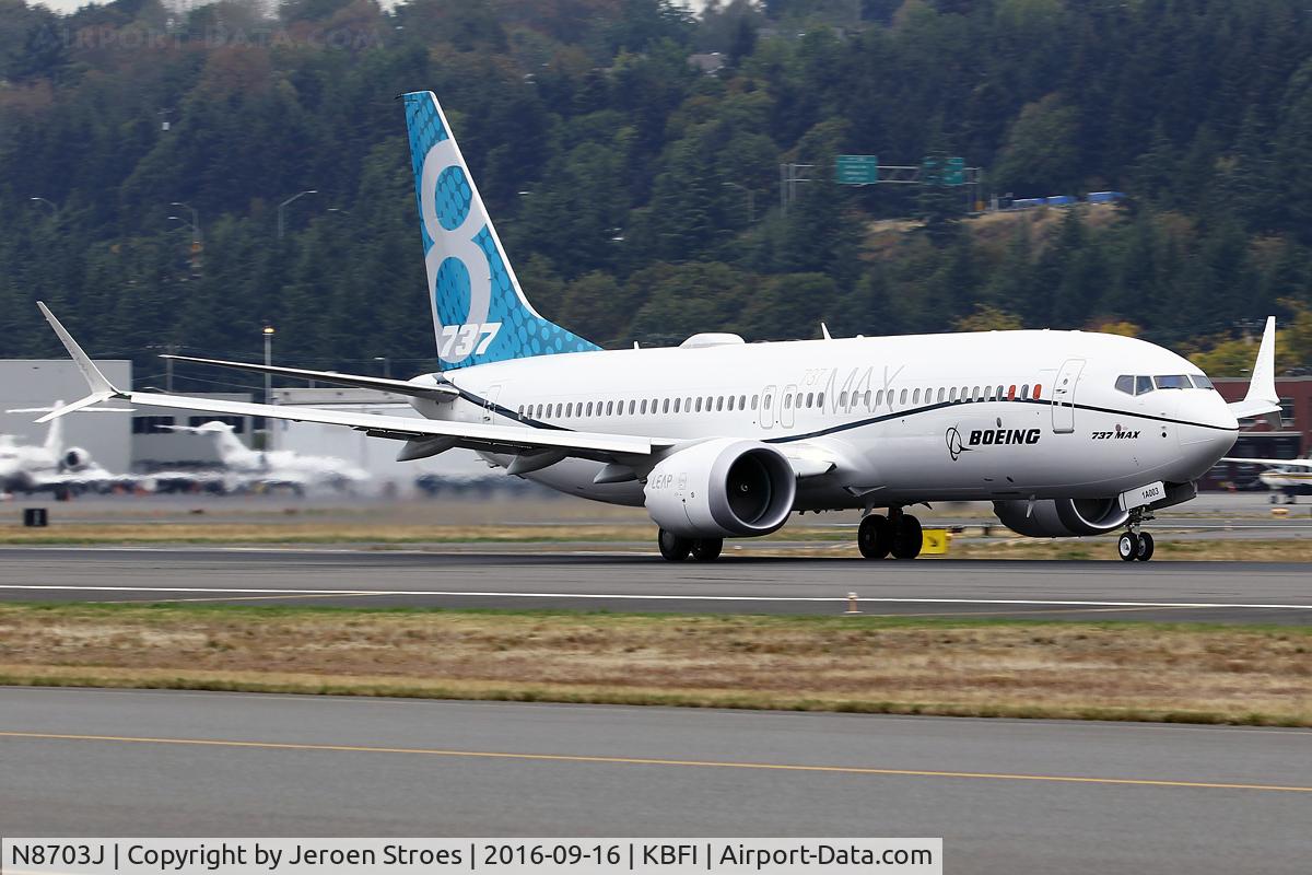 N8703J, 2016 Boeing 737-8 MAX C/N 42556, EHEH