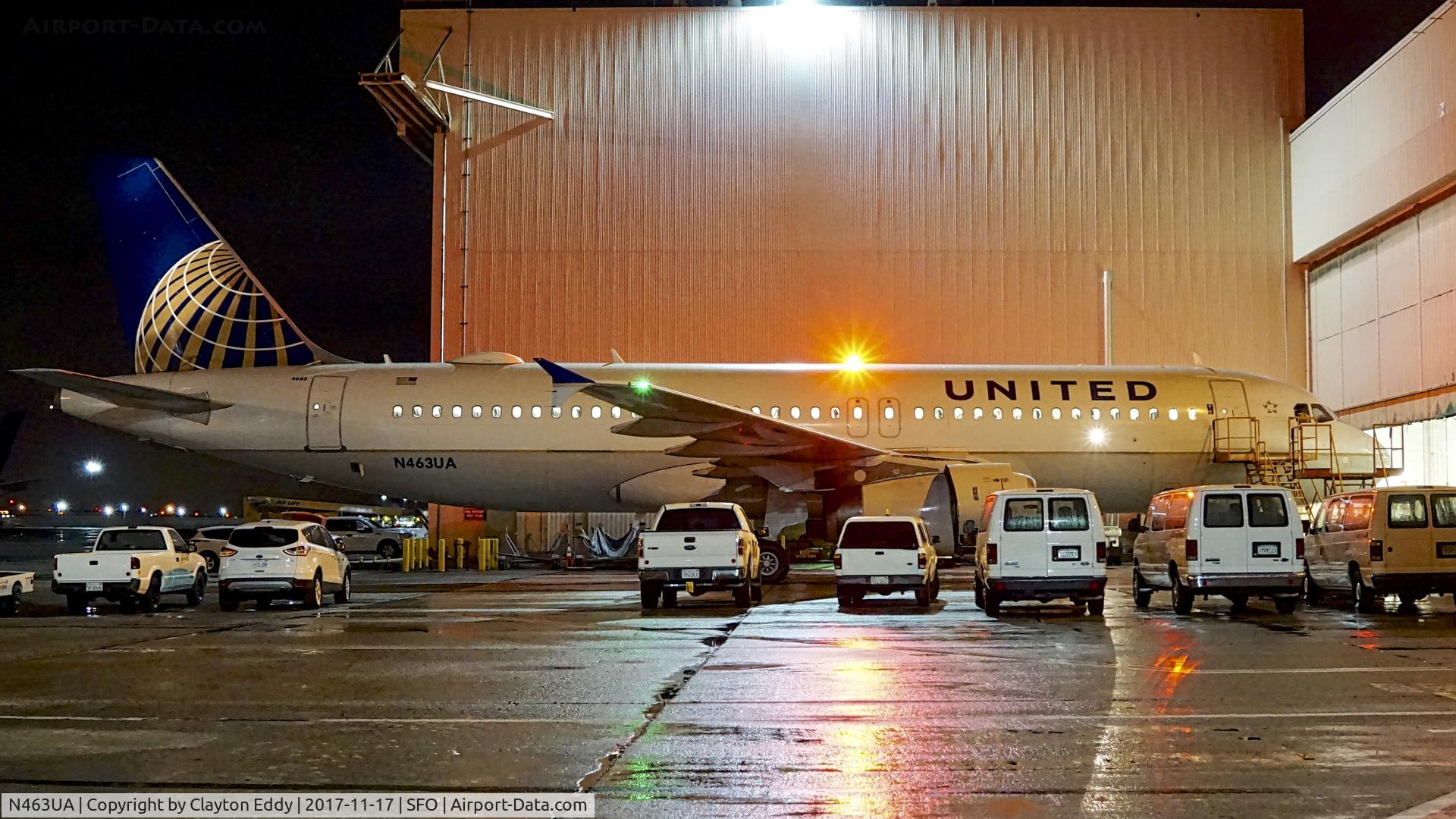 N463UA, 2000 Airbus A320-232 C/N 1282, SFO 2017.