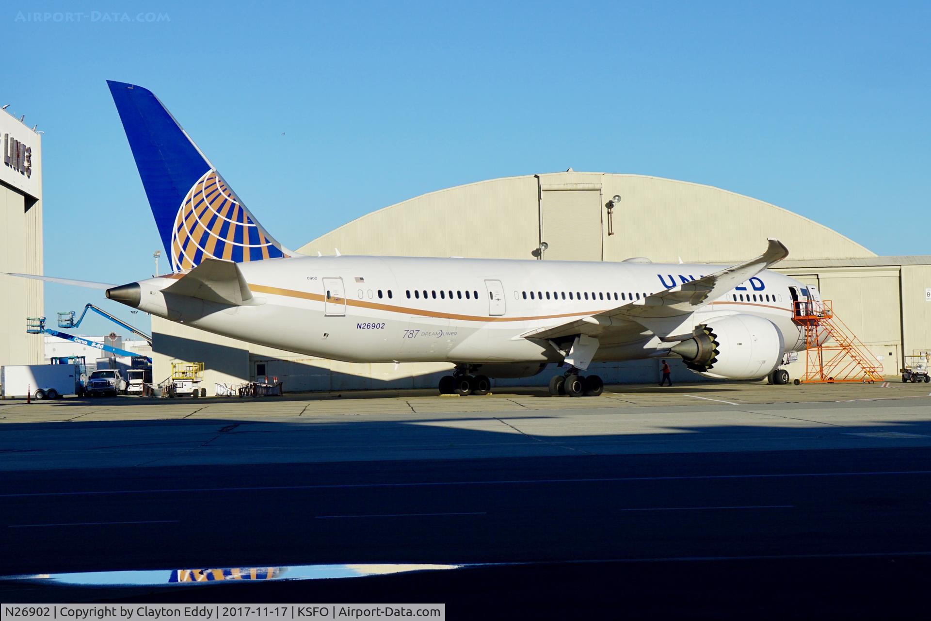 N26902, 2012 Boeing 787-8 Dreamliner C/N 34822, SFO 2017.