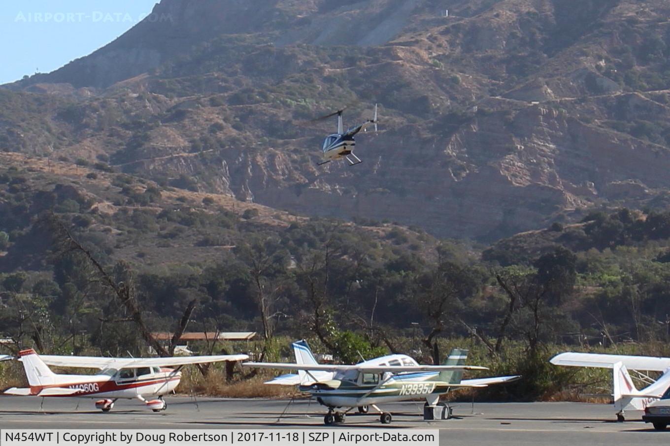 N454WT, 2001 Robinson R44 Raven II C/N 1042, 2001 Robinson R44 RAVEN, Lycoming O-540-F1B5 derated to 205 Hp continuous, departure from SZP Helipad