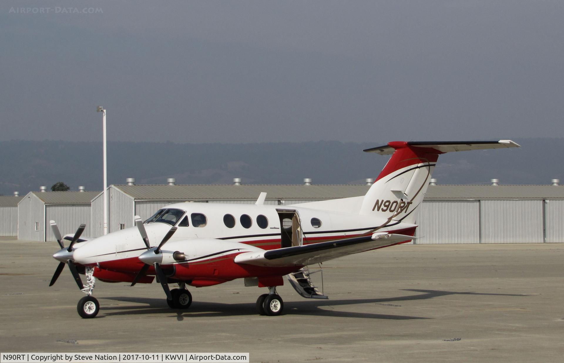 N90RT, 1981 Beech F90 King Air C/N LA-146, Save Mart Supermarkets (Modesto, CA) 1981 Beech F90 King Air @ Watsonville Municipal Airport, CA