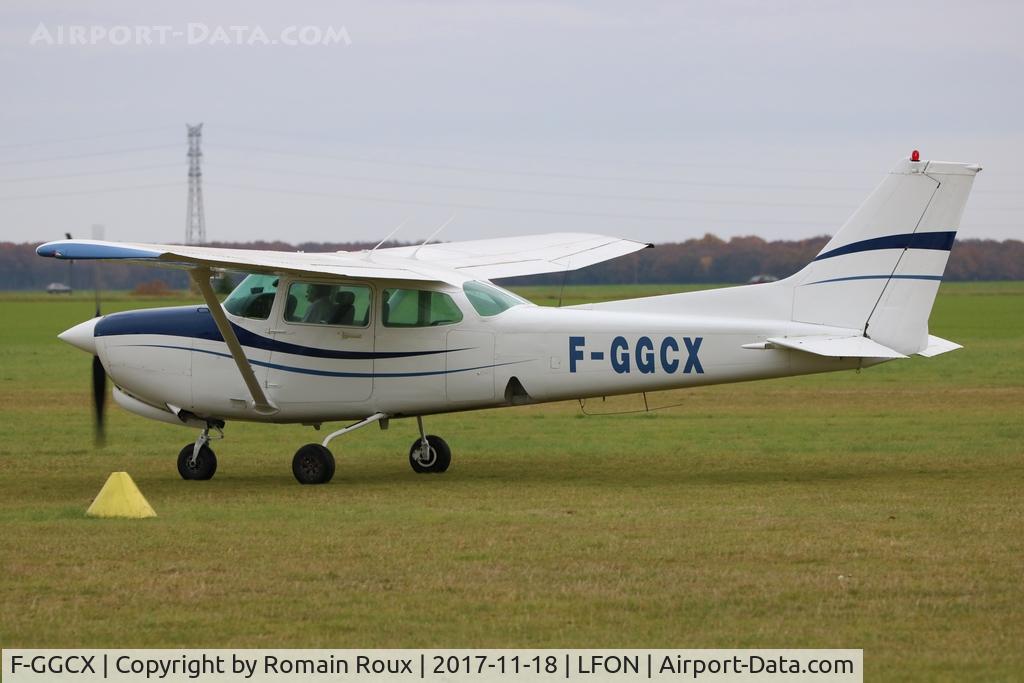 F-GGCX, 1983 Cessna 172RG Cutlass RG C/N 172RG-1134, Taxiing