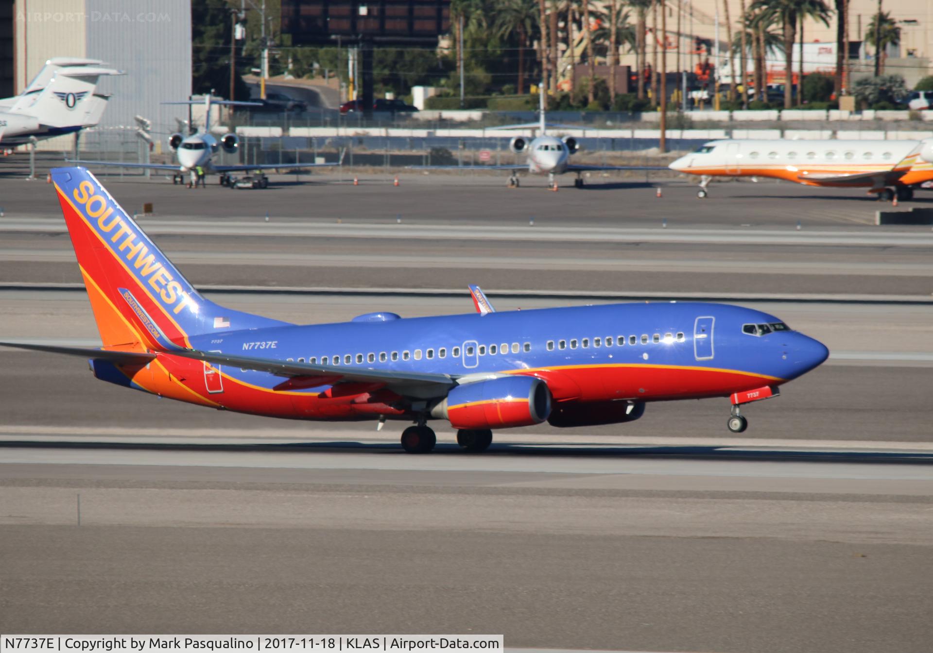 N7737E, 2006 Boeing 737-7BD C/N 33929, Boeing 737-700
