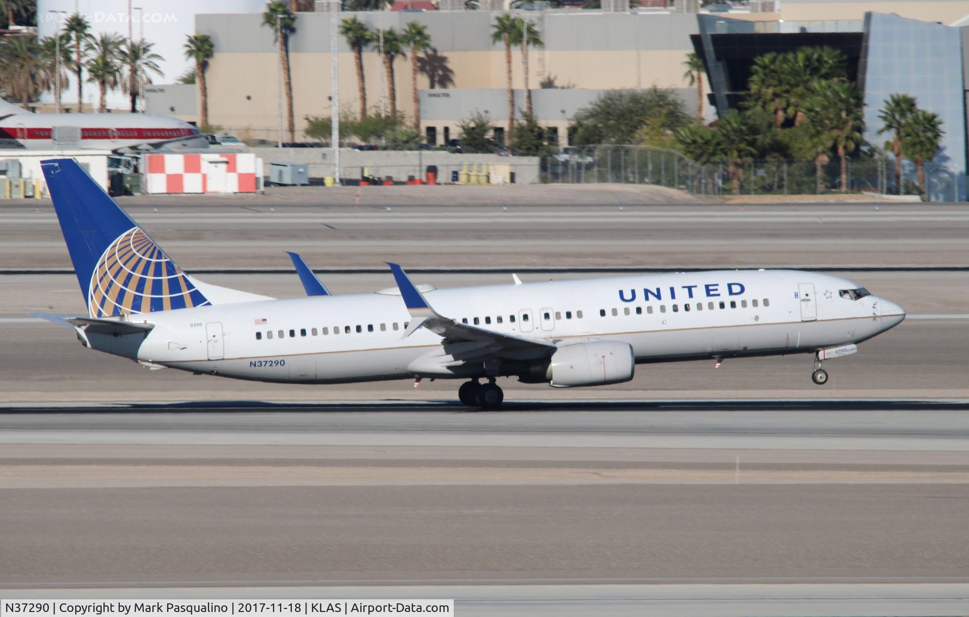 N37290, 2004 Boeing 737-824 C/N 31601, Boeing 737-800
