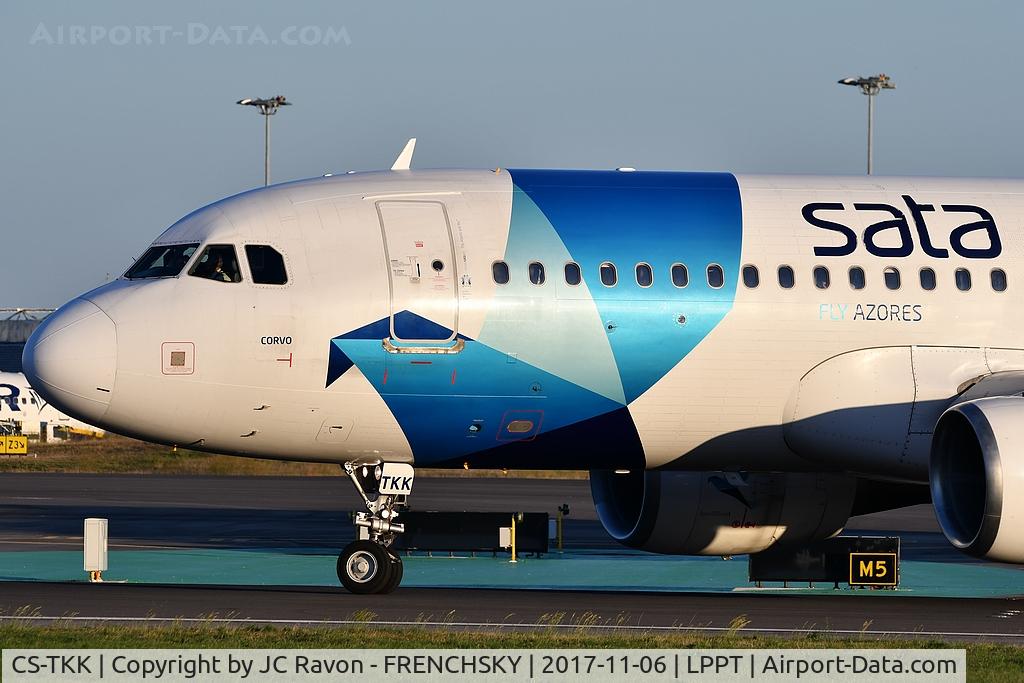 CS-TKK, 2005 Airbus A320-214 C/N 2390, 