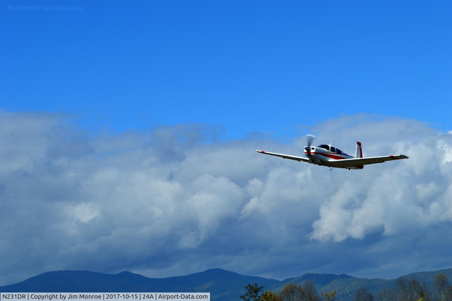 N231DR, 1979 Mooney M20K C/N 25-0044, Departing Jackson County Airport, North Carolina